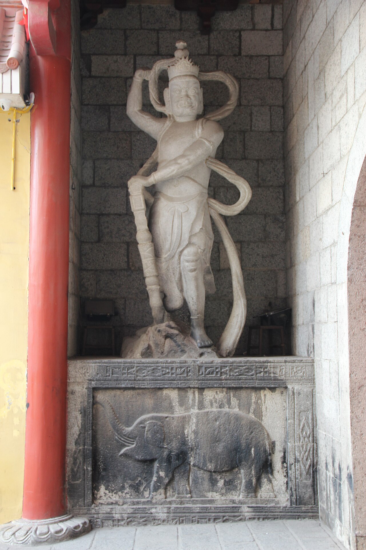 Hộ Pháp — Ông Thiện, Ông Ác