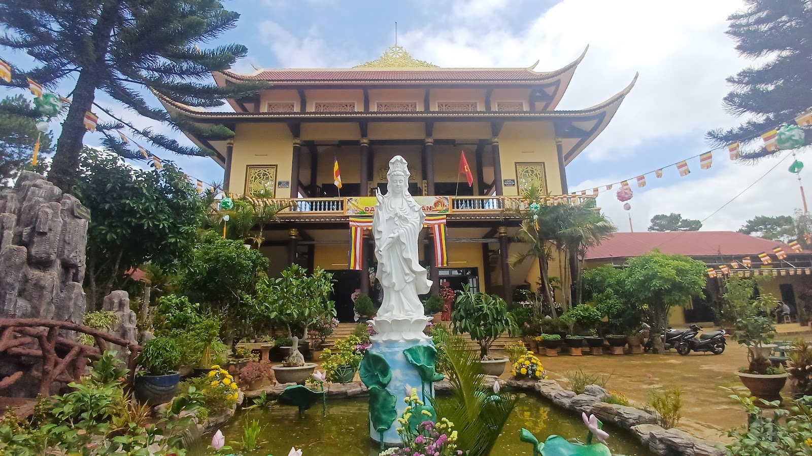 Chùa A Dục Vương (Thiền Viện Trúc Lâm Từ Nguyên)