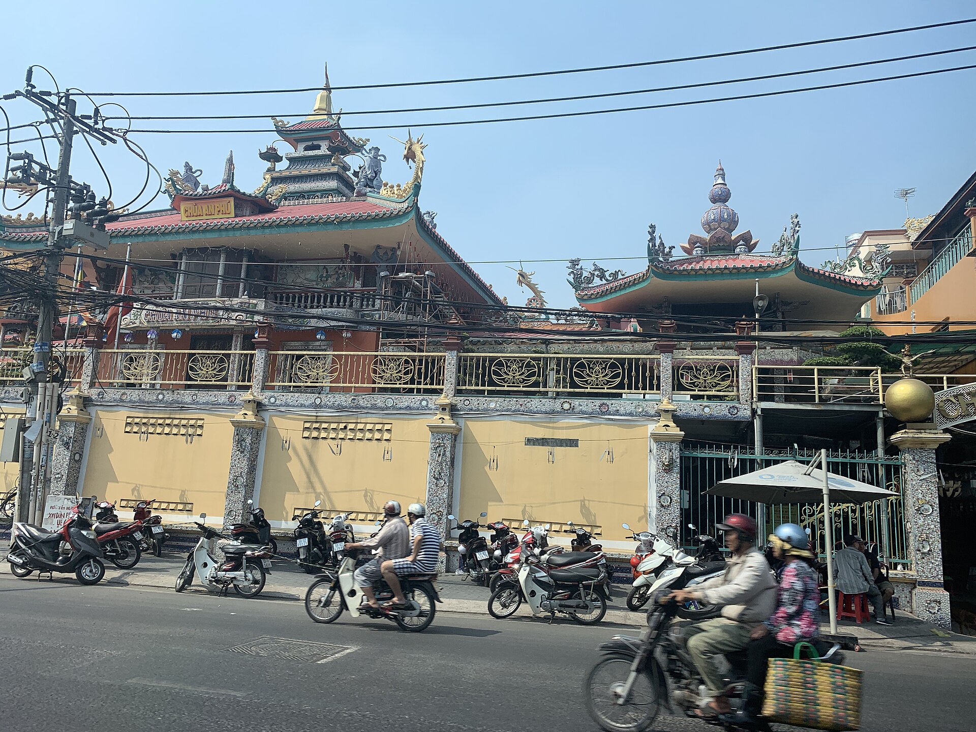 Chùa An Phú (49373934756)