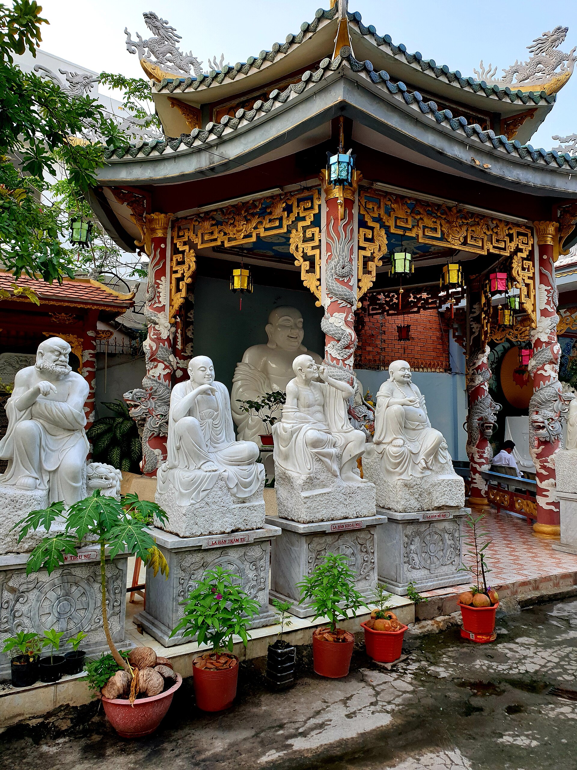 Chùa Vạn Phước, Bình Tân (quang cảnh), tháng 12 năm 2021 (2)