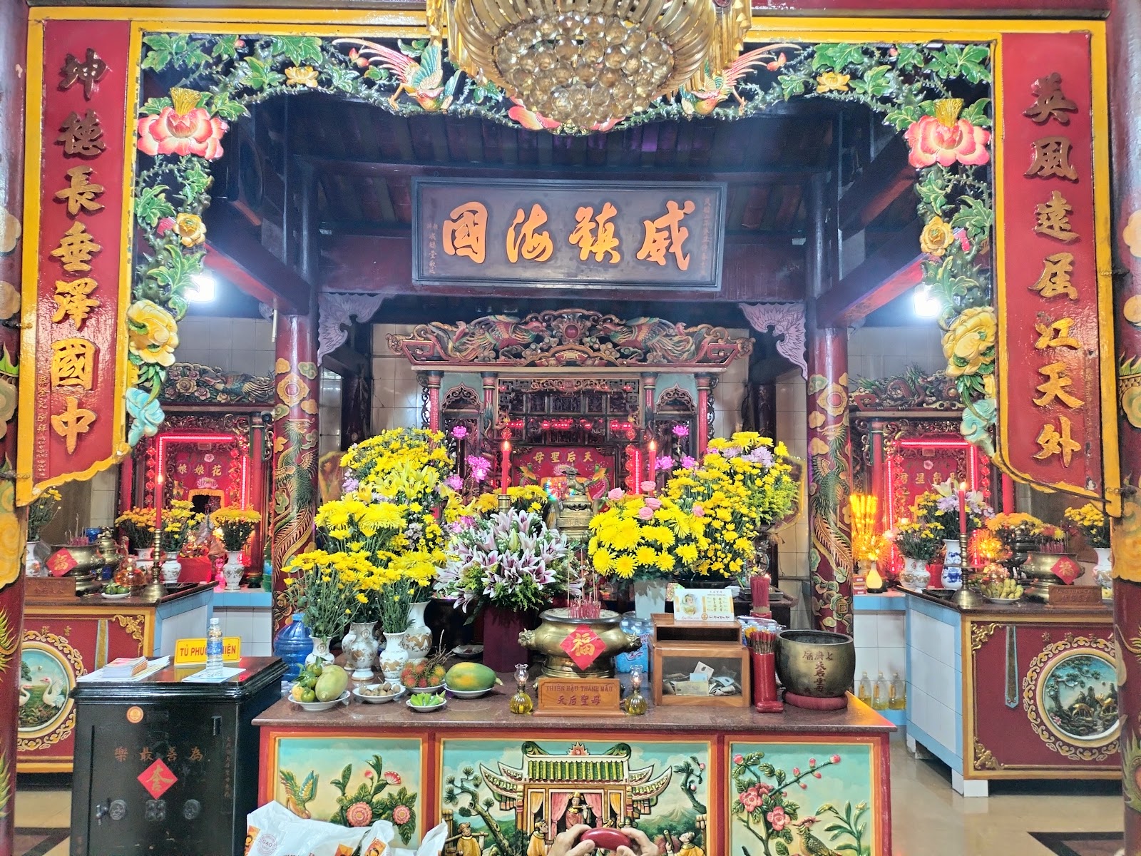 Chùa Bà Thiên Hậu Chợ Cái Vồn 丐容市 七府廟 天后聖母
