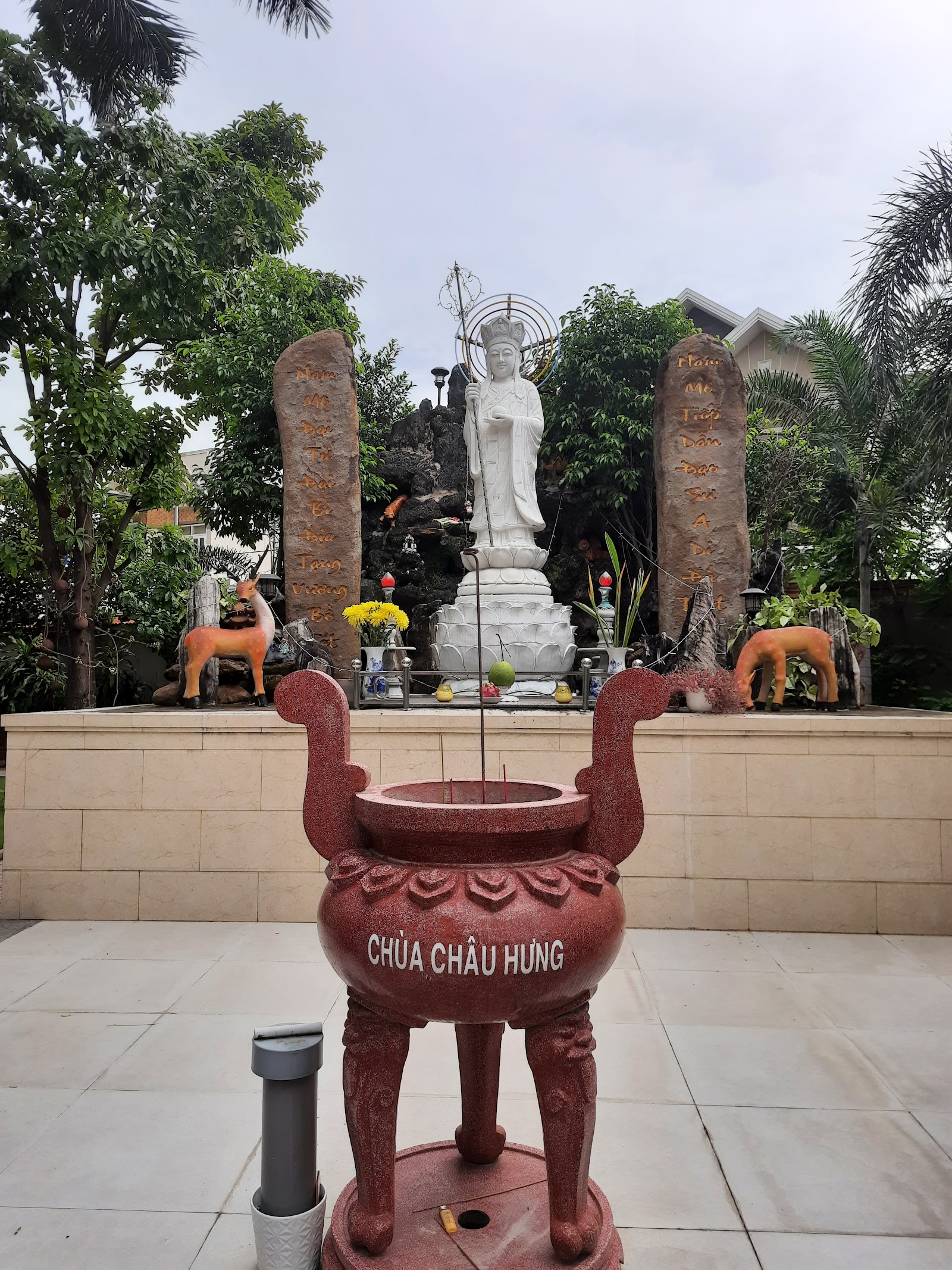 Chùa Châu Hưng