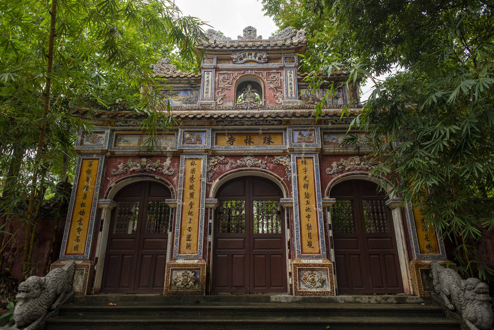 Chùa Châu Lâm