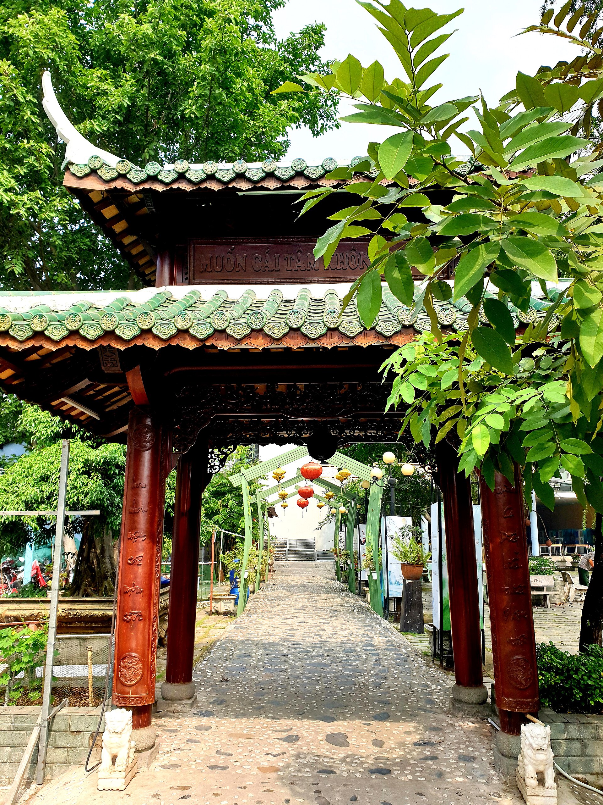Chùa Diệu Pháp (Cổng mái) (2)