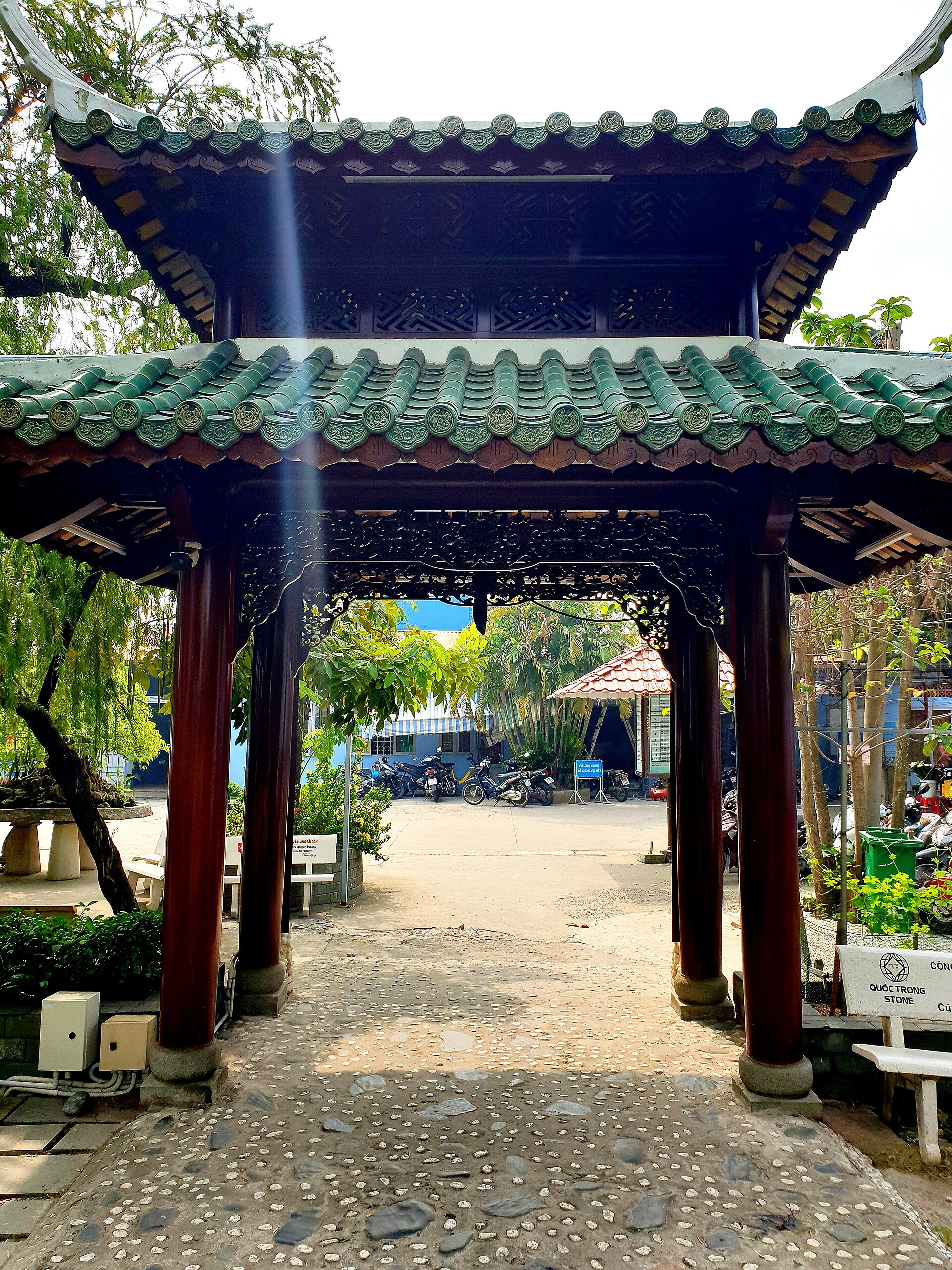 Chùa Diệu Pháp (Cổng mái) (5)