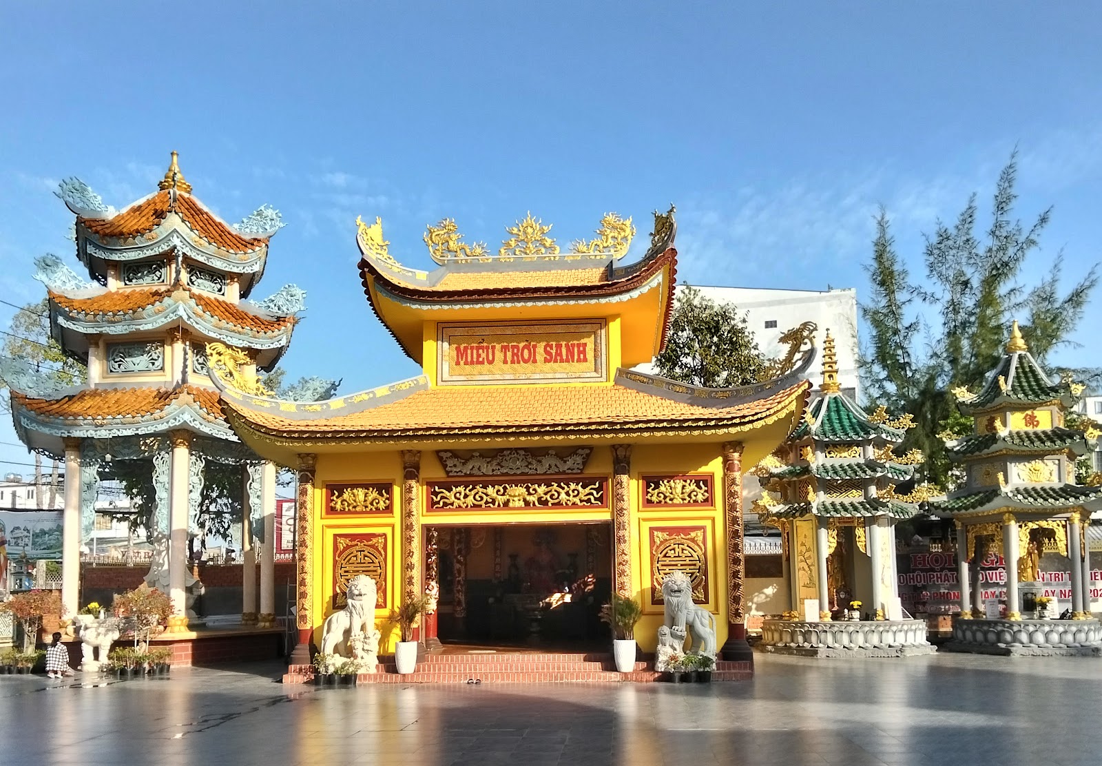 Chùa Hòa Long
