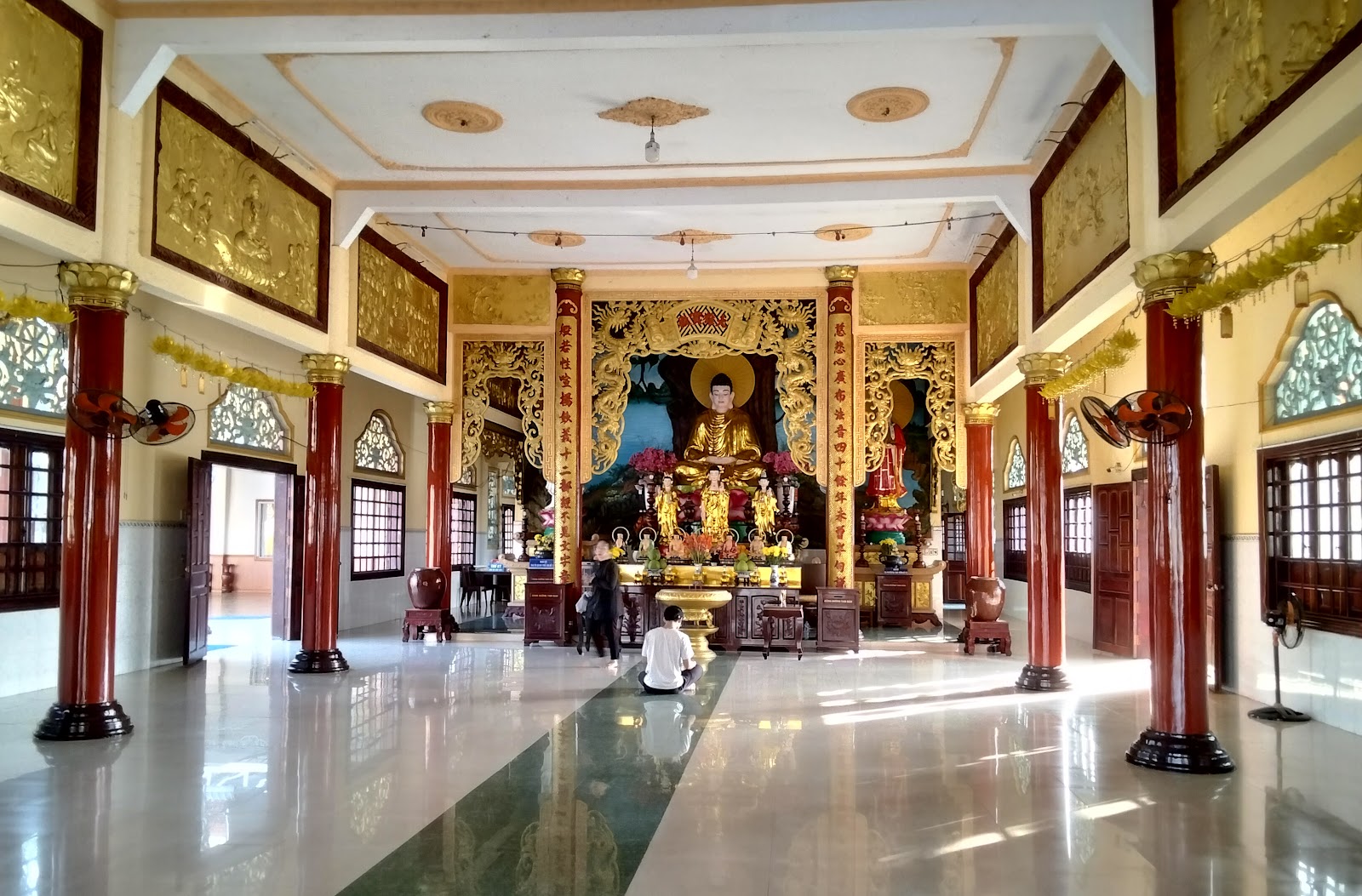 Chùa Hòa Long