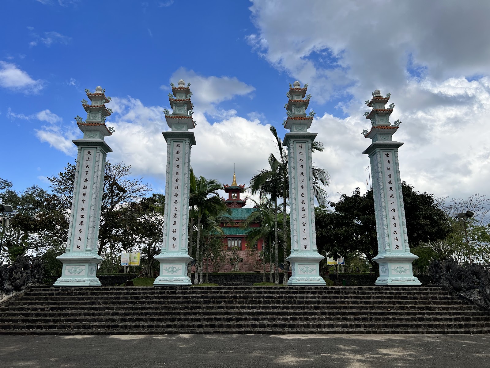 Chùa Hoa Nghiêm