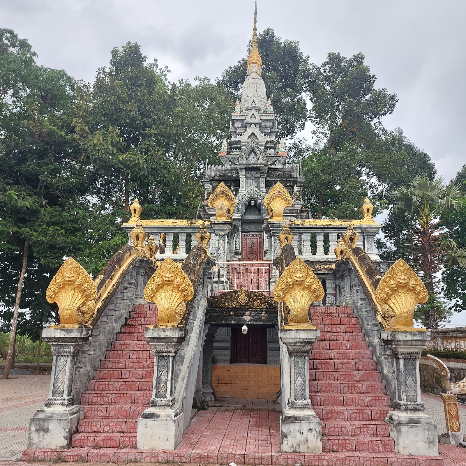 Chùa Ka Ot [KIRISAT TRAY MEN CHEY] Chùa Kà Ốt