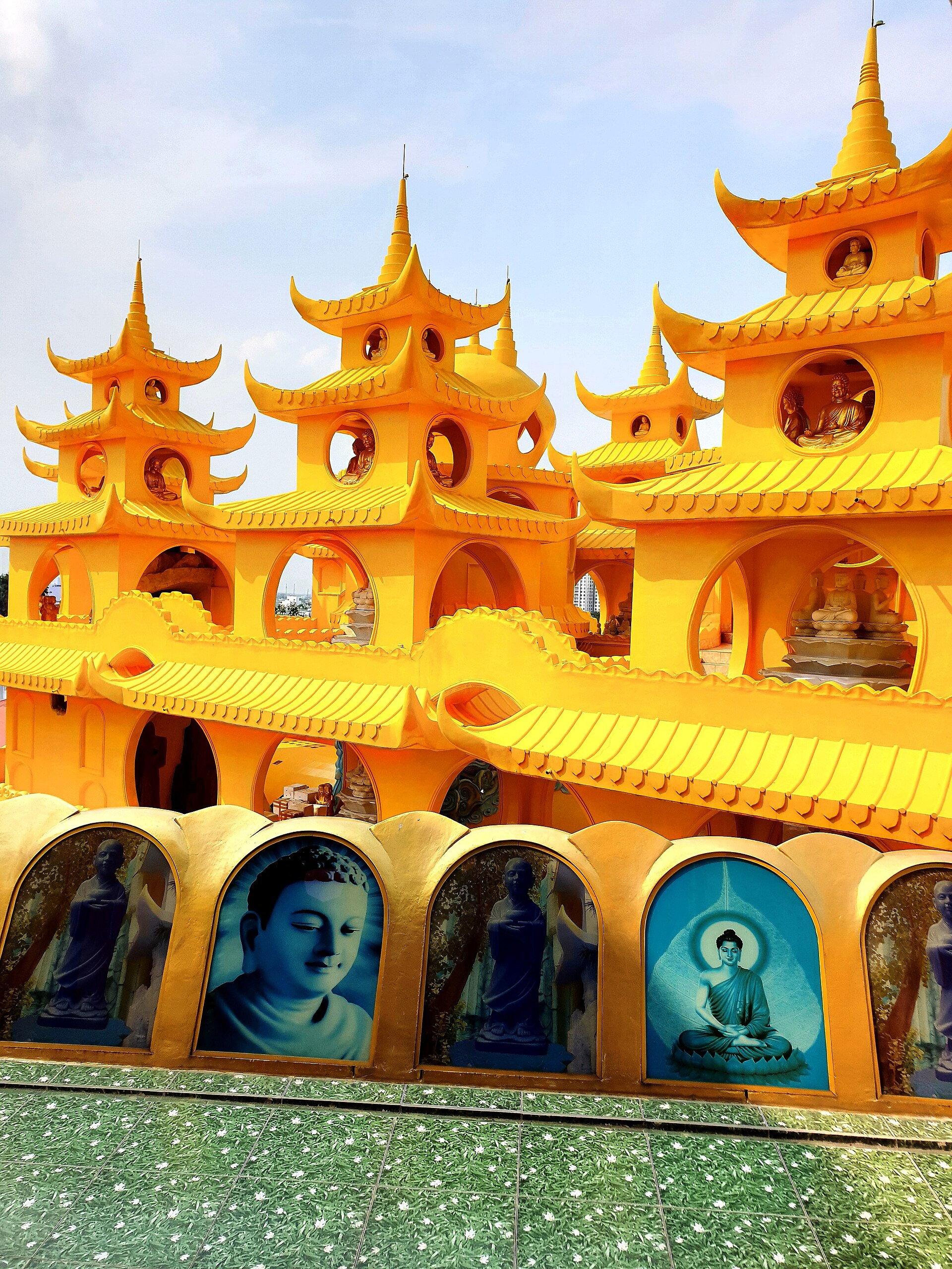 Chùa Kỳ Quang năm 2022 (Chùa sơn vàng, nóc chùa) (5)