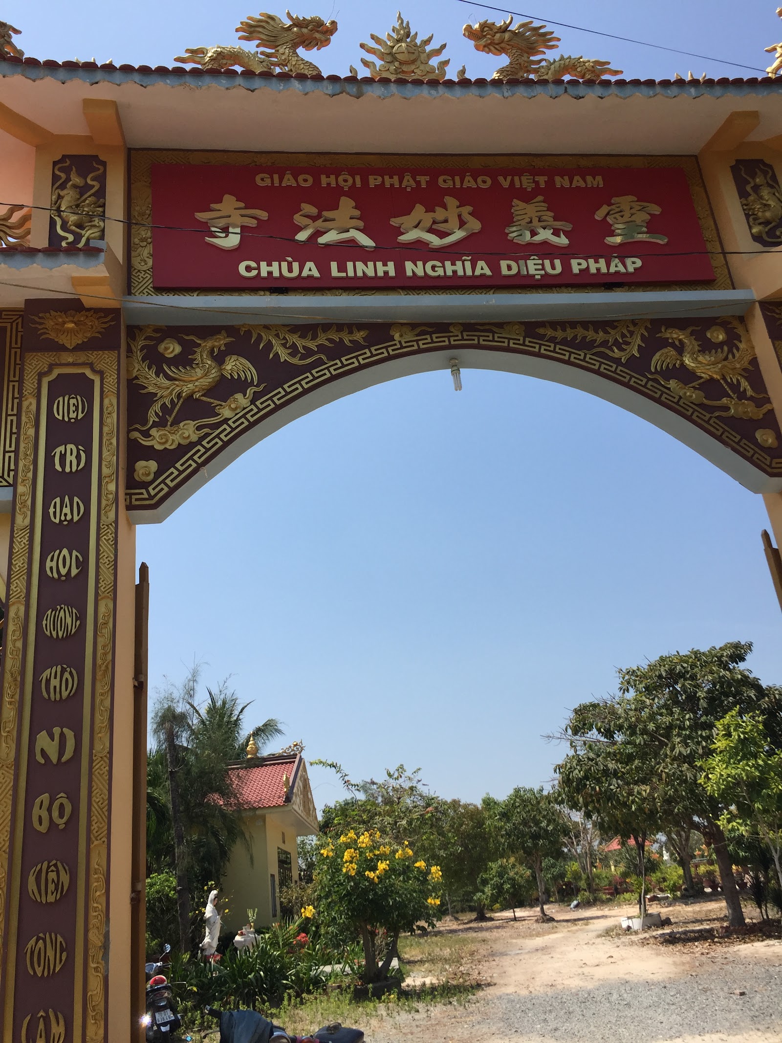 Chùa Linh Nghĩa Diệu Pháp