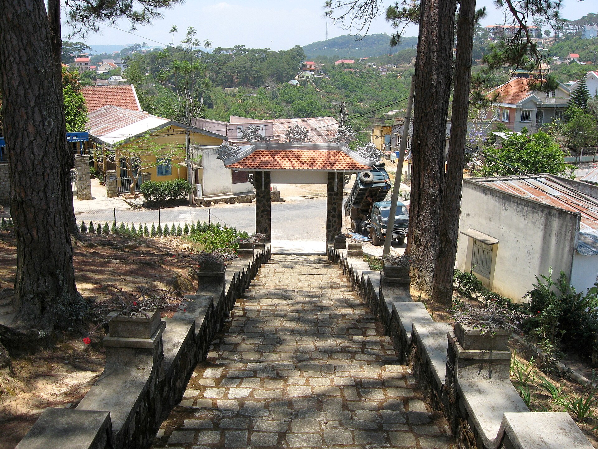 Linh Phong Pagoda 05