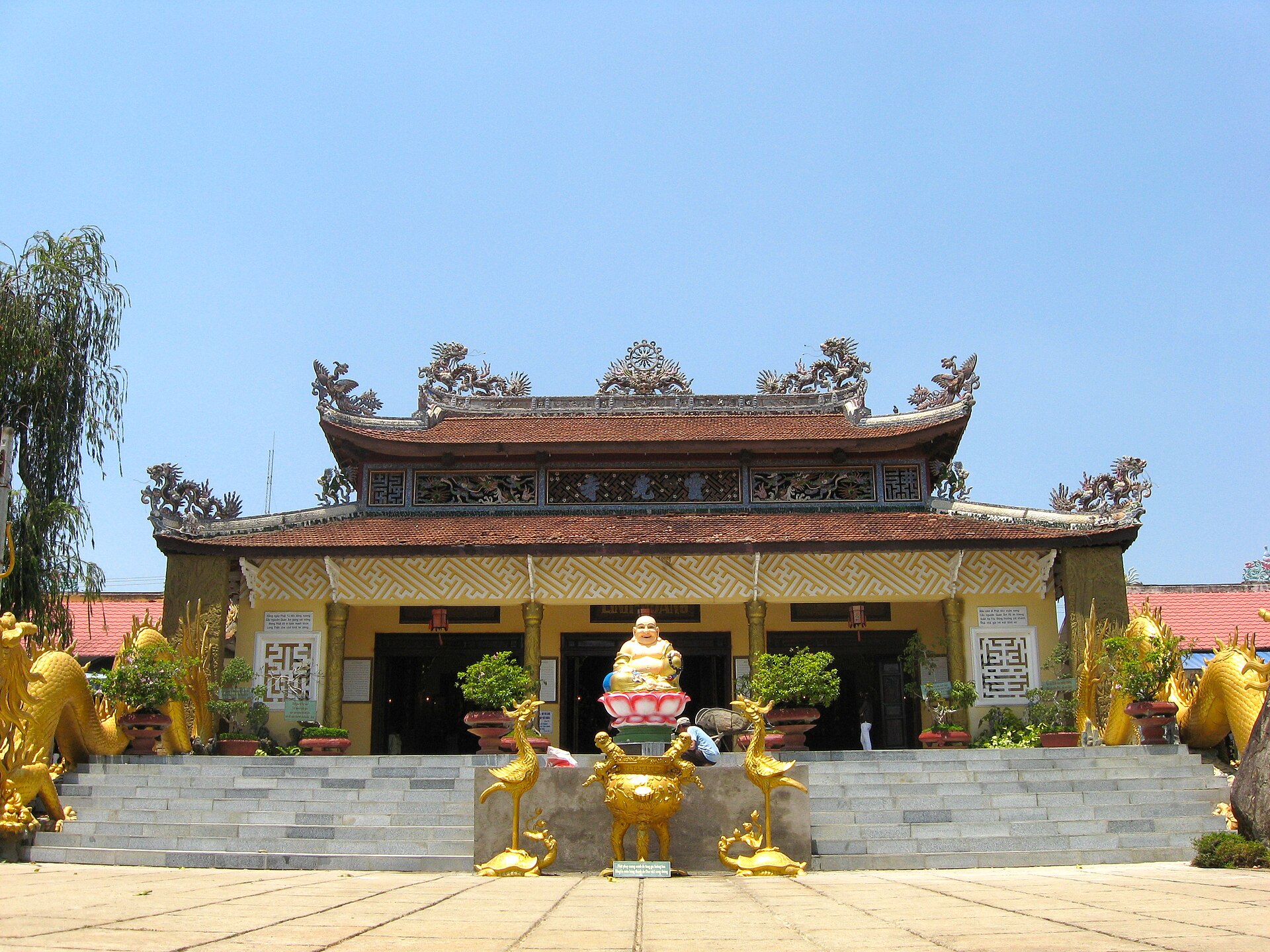 Linh Quang Pagoda 01
