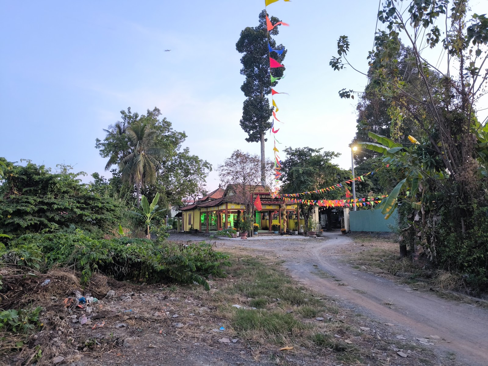 Chùa Long Phú