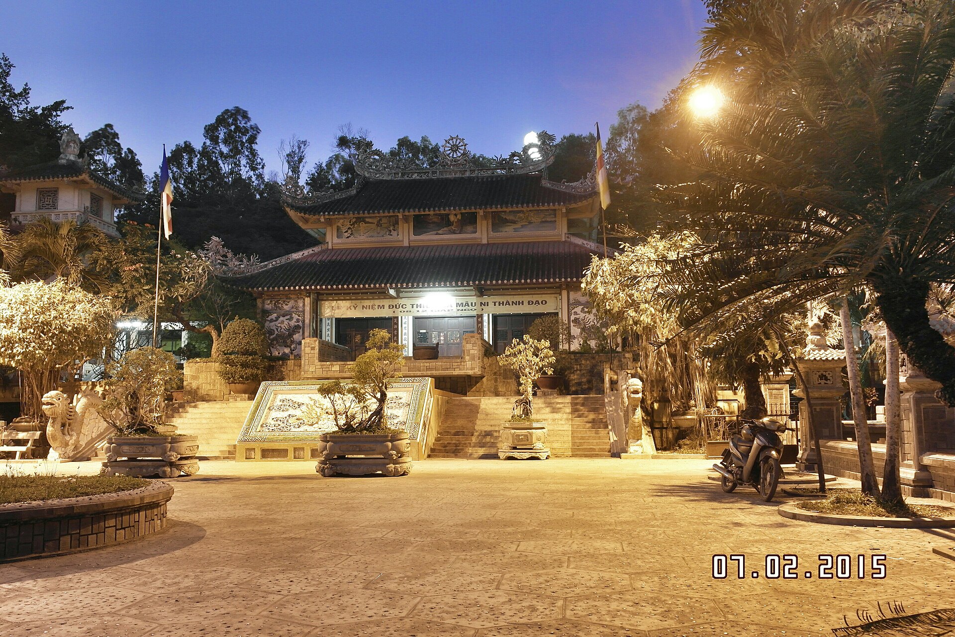 Chùa Long Sơn Nha Trang - panoramio
