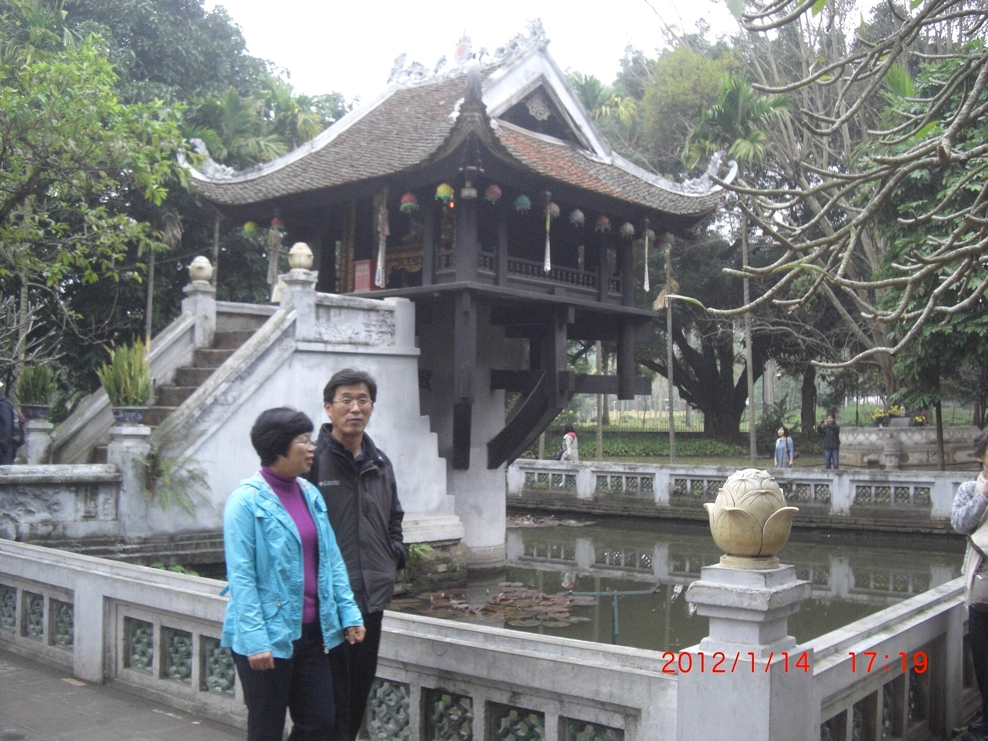 Chùa Một Cột 2