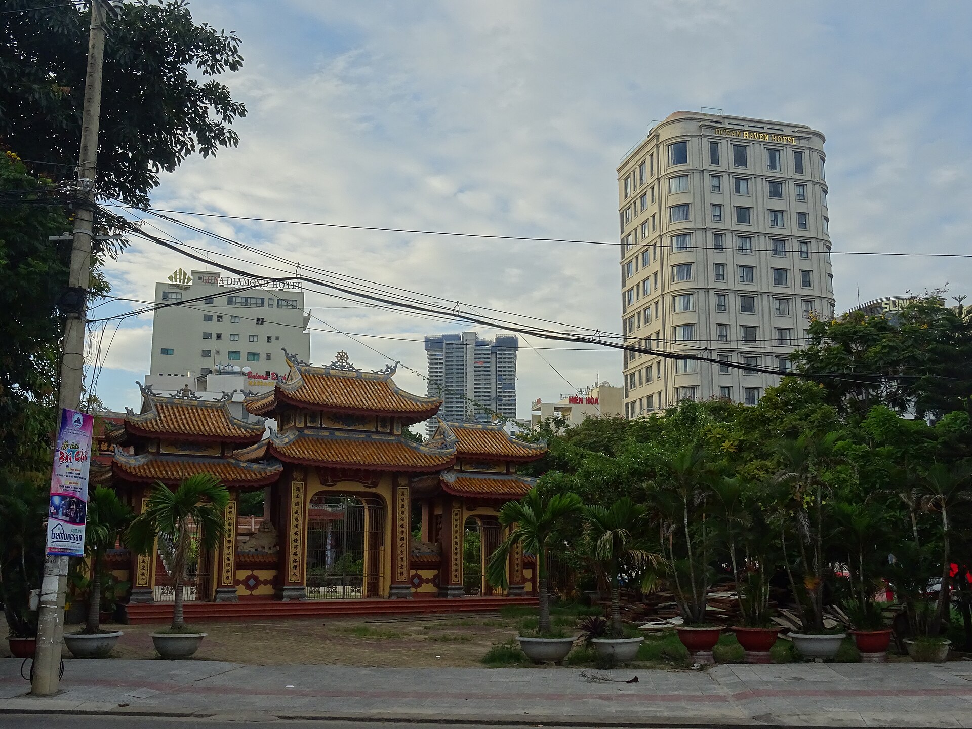 My Khe Pagoda 5