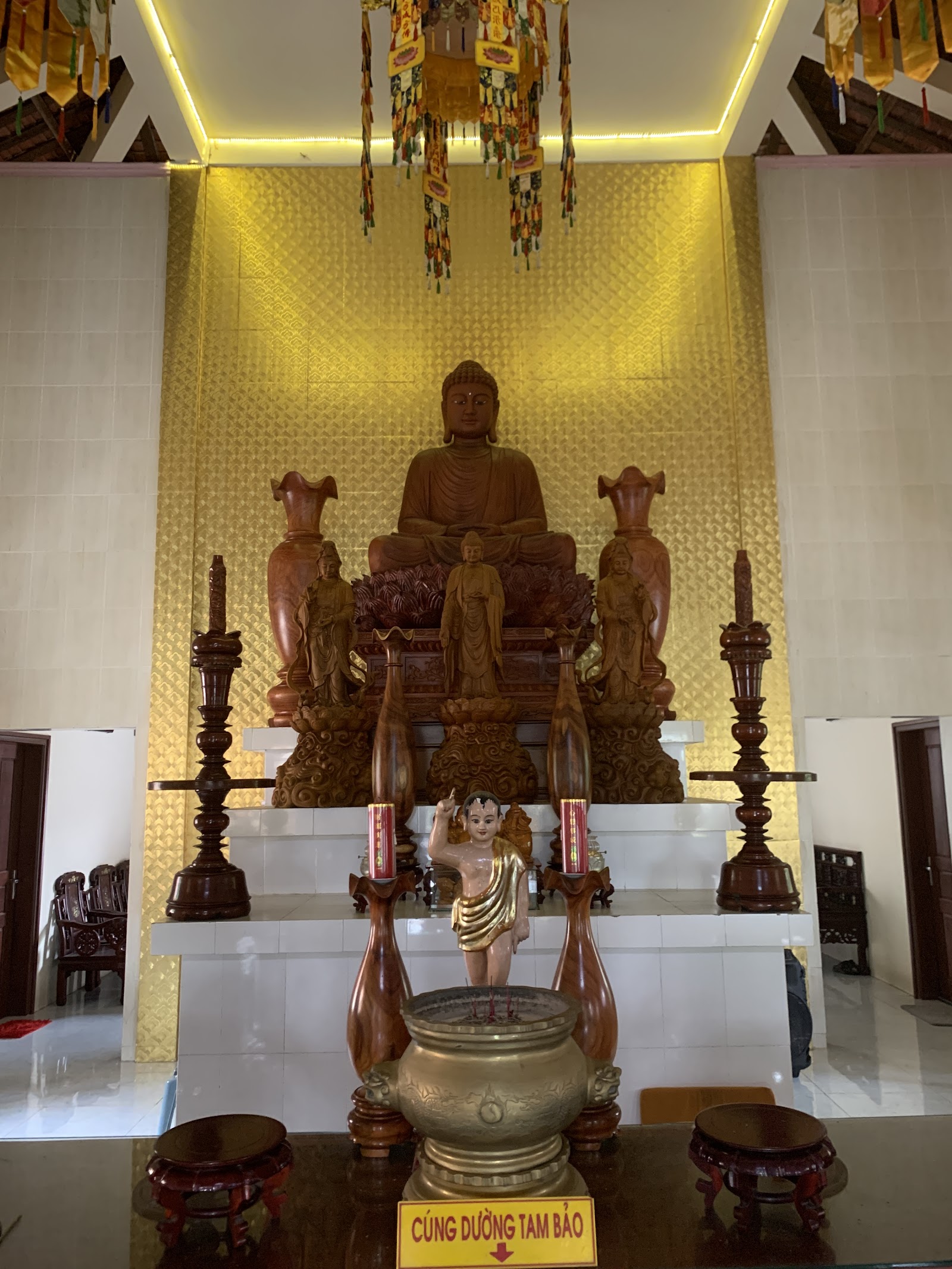 Chùa Năm Căn Cổ Tự