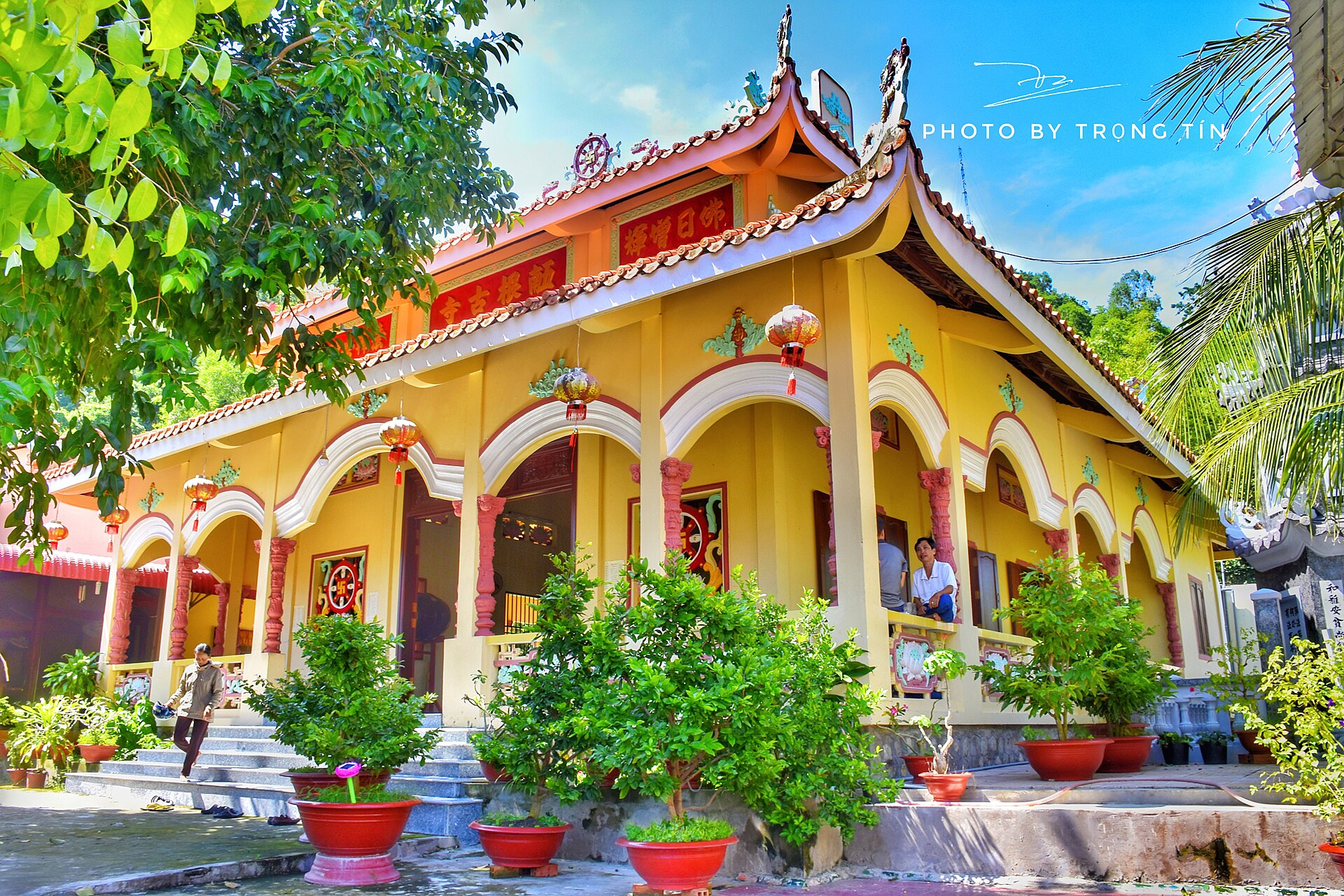 Năm Căn Cổ Tự