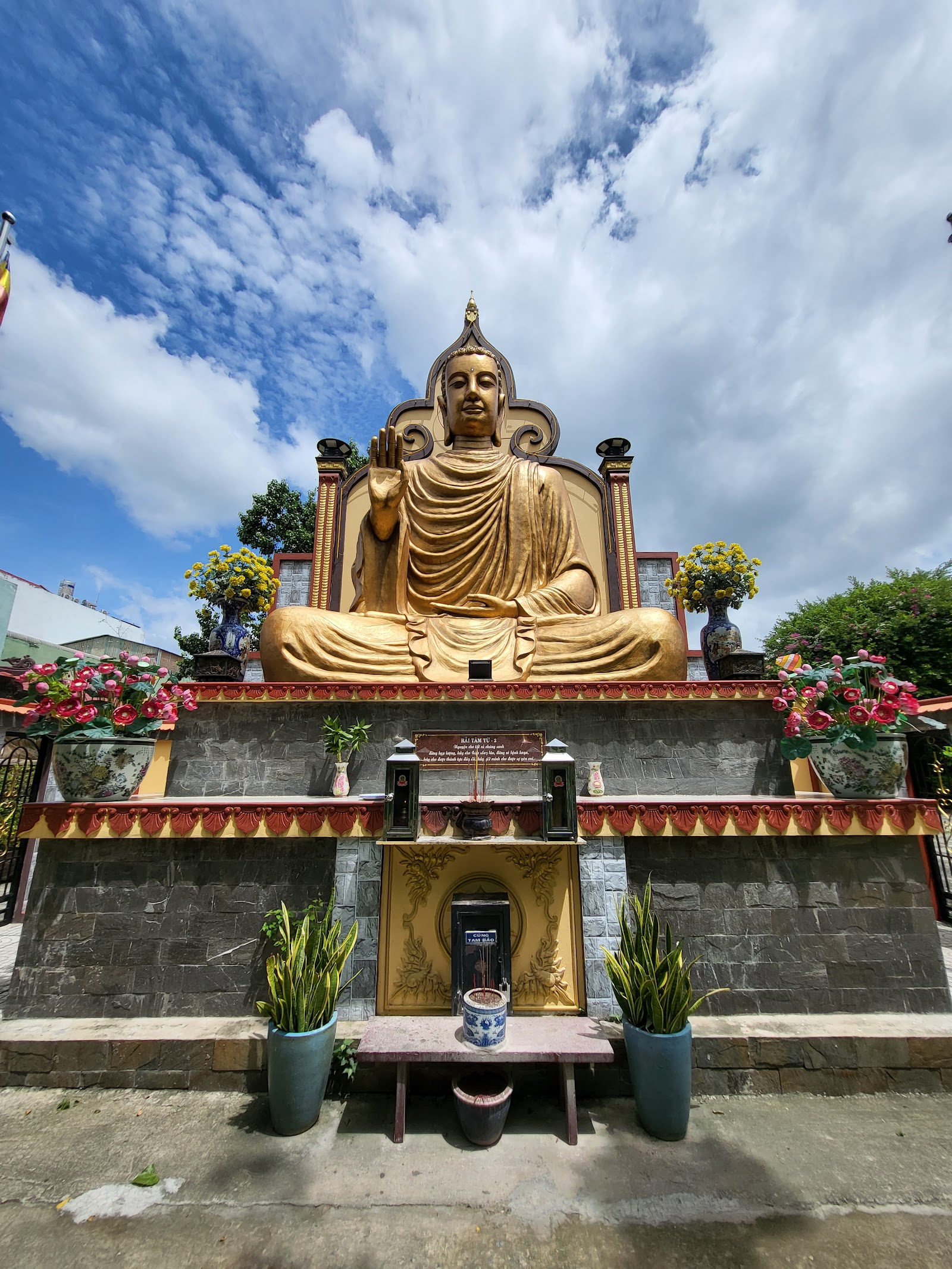 Chùa Nam Tông (Theravāda)