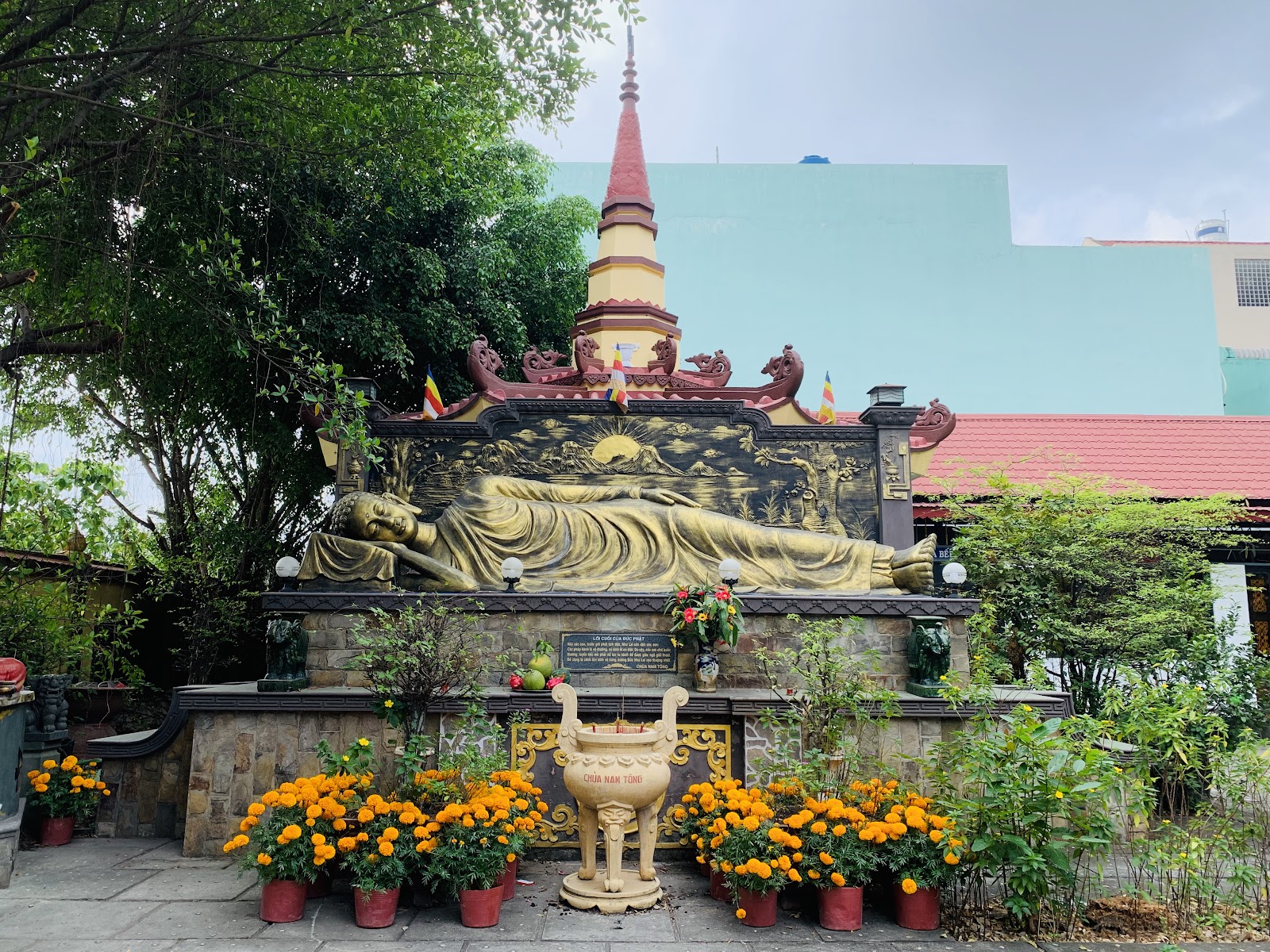 Chùa Nam Tông (Theravāda)