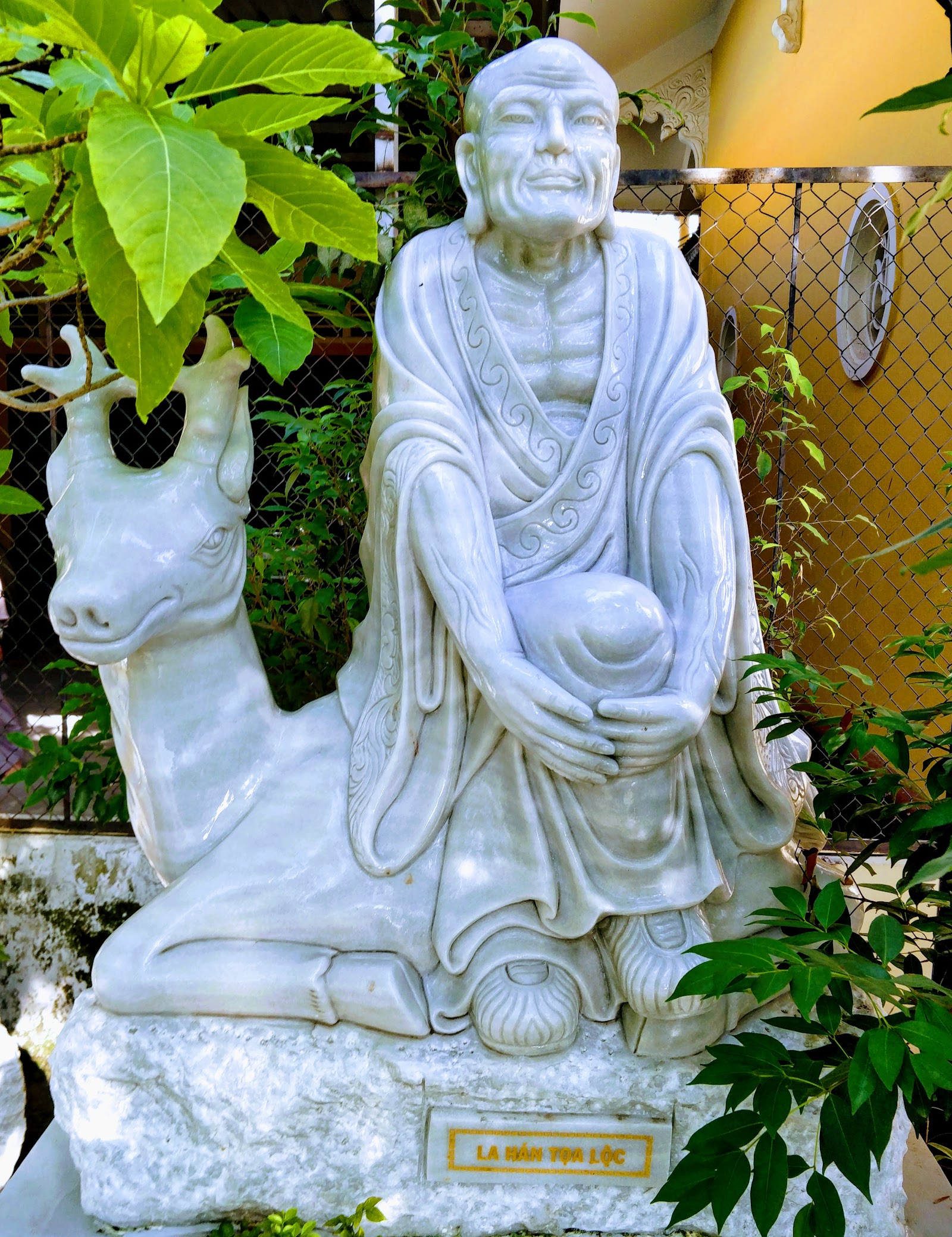 Chùa Pháp Bảo