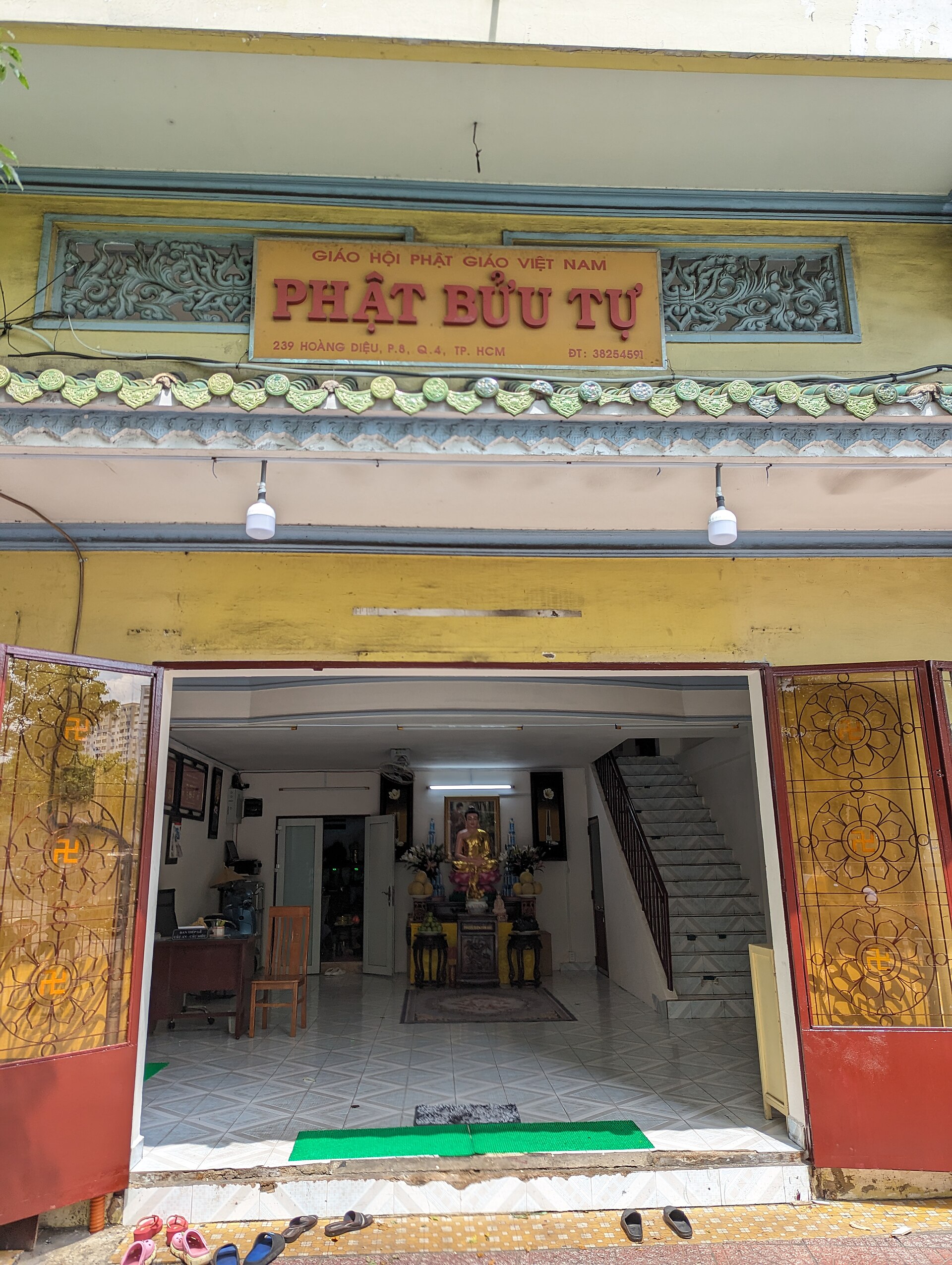 Phat Buu Tu temple 2