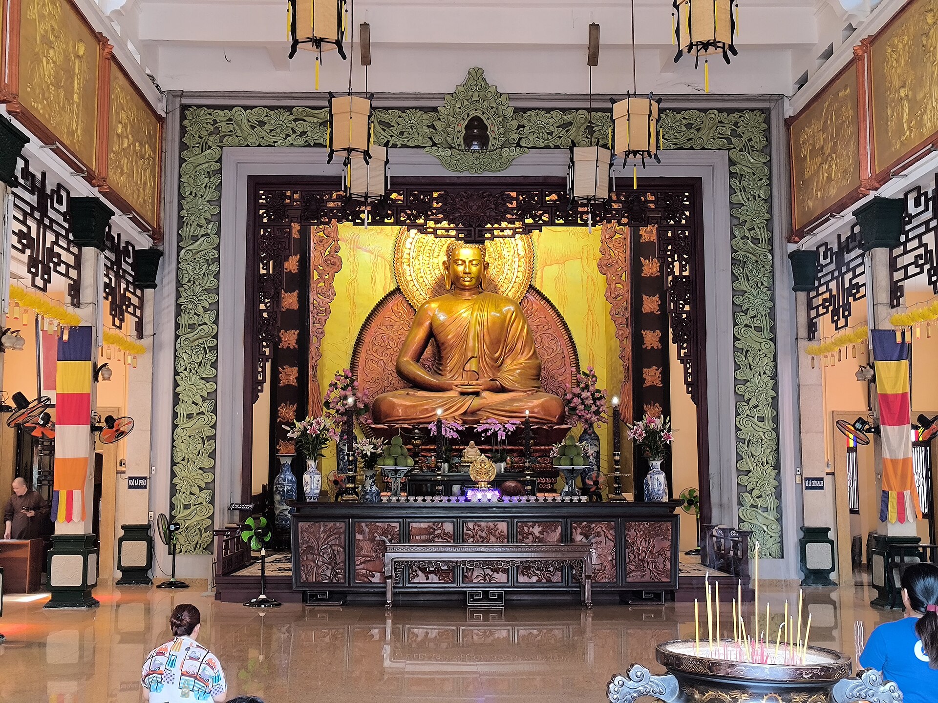 2023-12-10 Xá Lợi Pagoda, Saigon 21