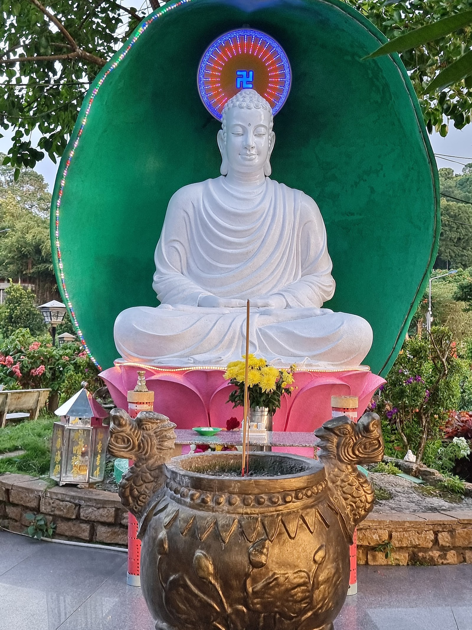 Chùa Phật Lớn