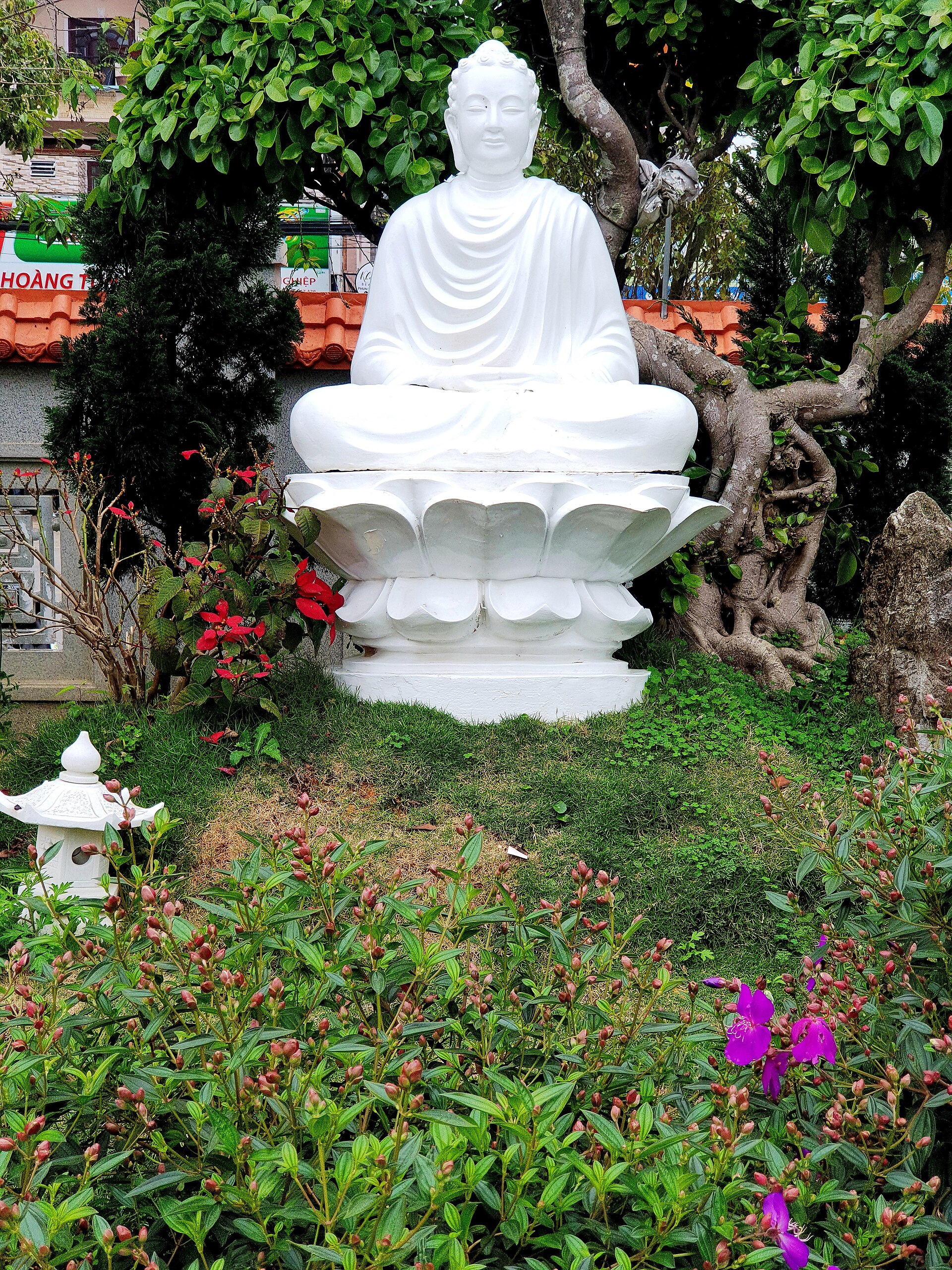 Chùa Trúc Lâm (Tịnh Tâm viên, tượng Phật nhỏ) (1)