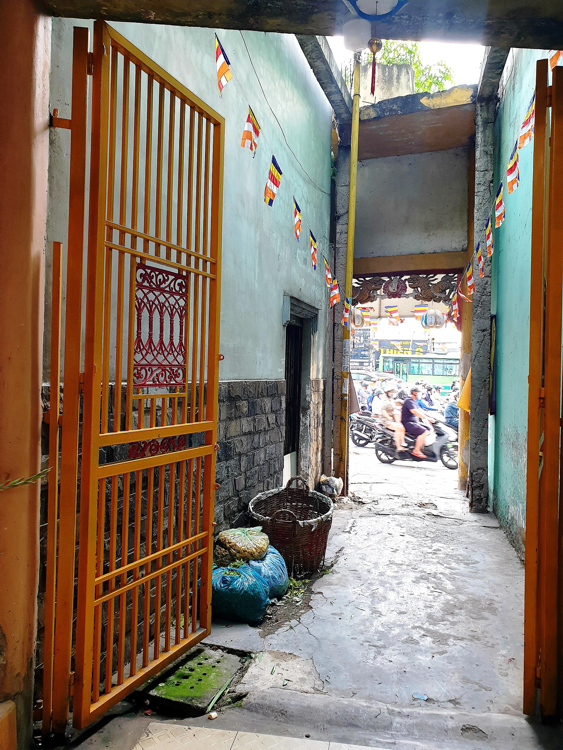 Chùa Phổ Minh (cổng chùa) (1)