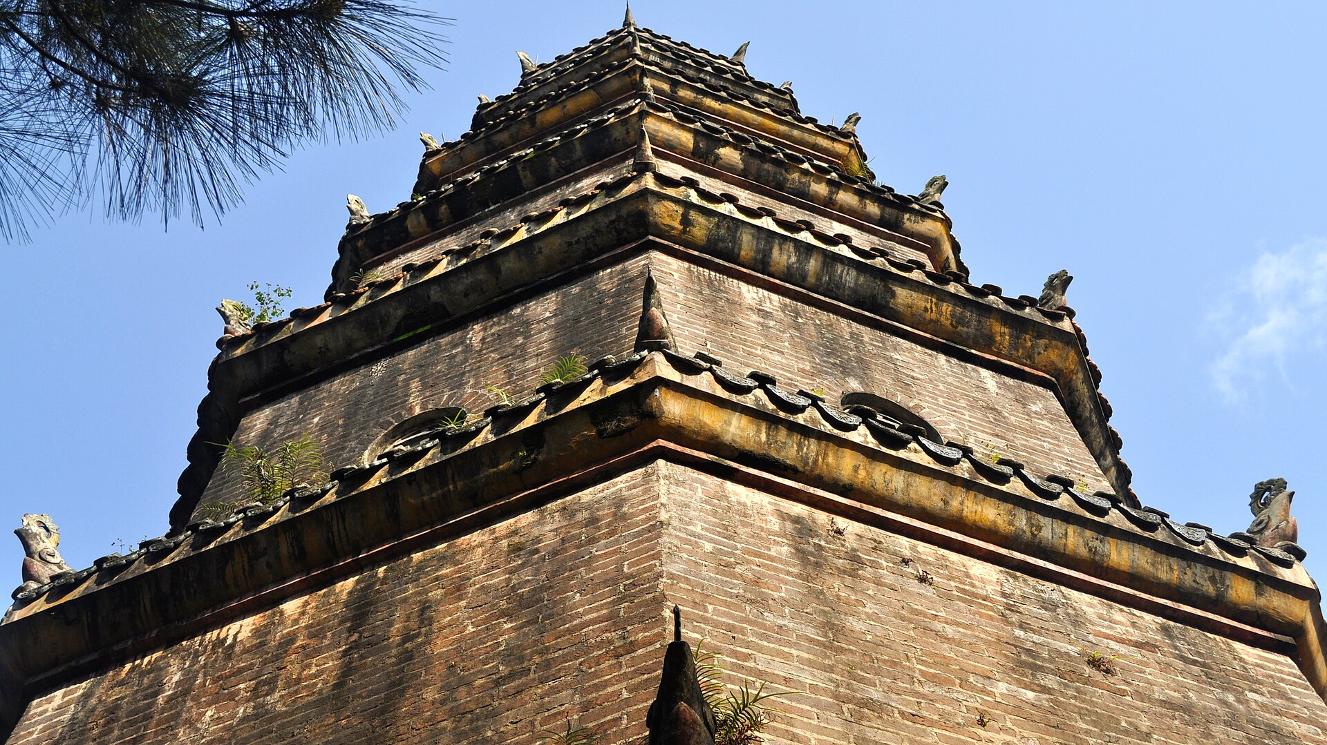 Phước Duyên tower, Thiên Mụ Pagoda, Hue, Vietnam (7073485279)