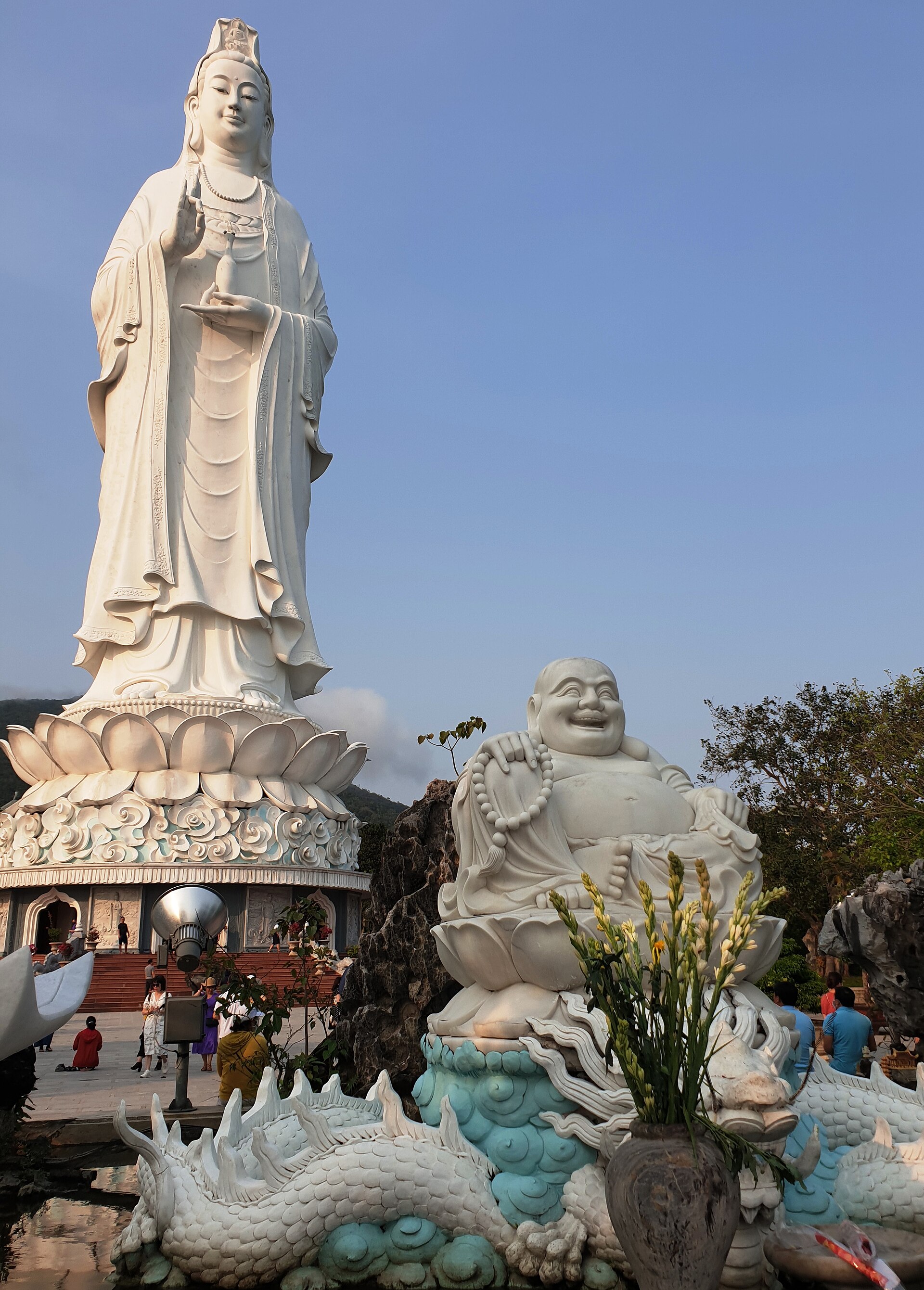 Tượng Bồ Tát tại Chùa Linh Ứng, Sơn Trà, Đà Nẵng, tháng 3 năm 2021 (6)