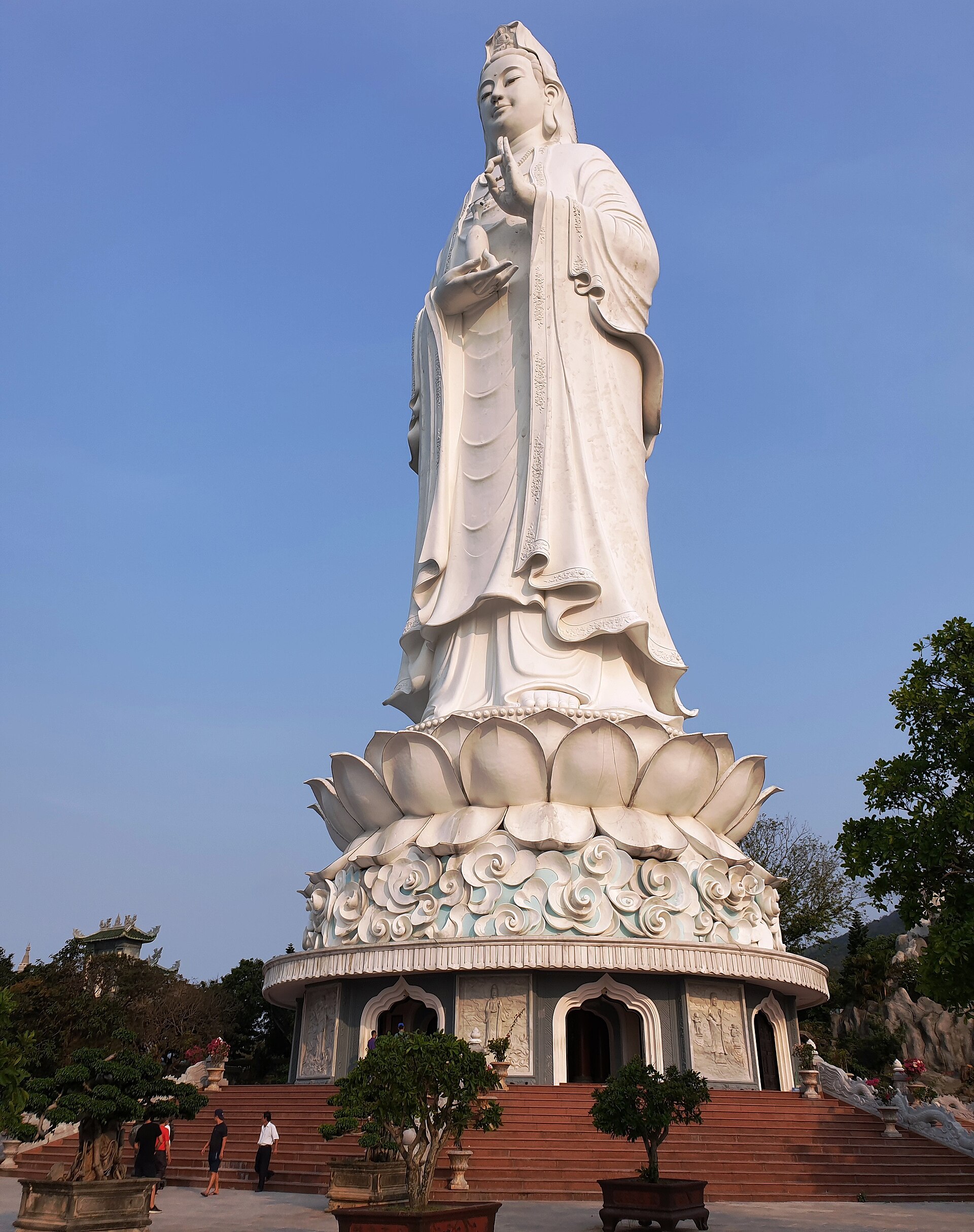 Tượng Bồ Tát tại Chùa Linh Ứng, Sơn Trà, Đà Nẵng, tháng 3 năm 2021 (7)
