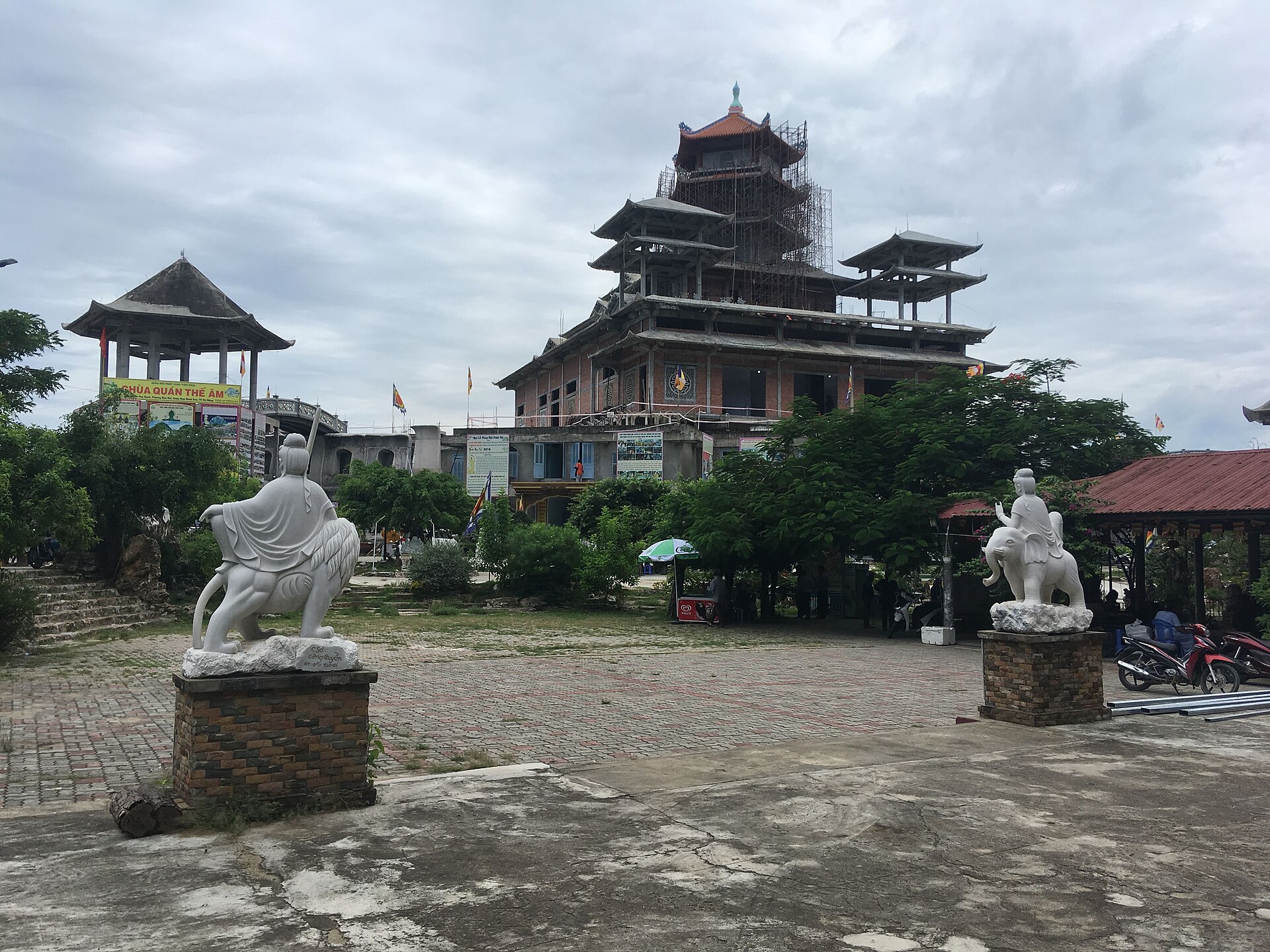 Quan The Am Pagoda new building 2