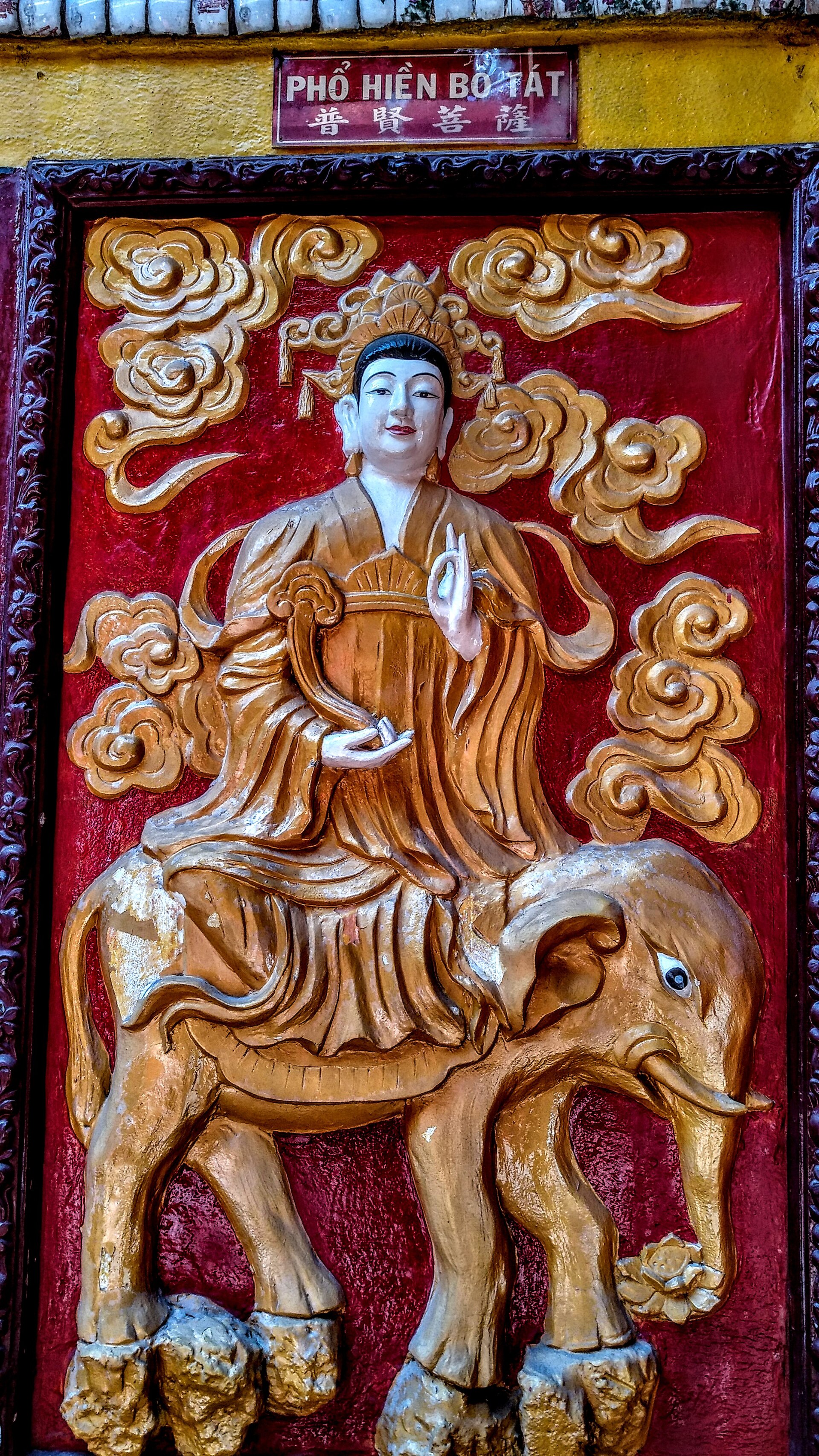 Phổ Hiền Bồ Tát - chùa Quan Âm & Hội quán Ôn Lăng - Quận 5