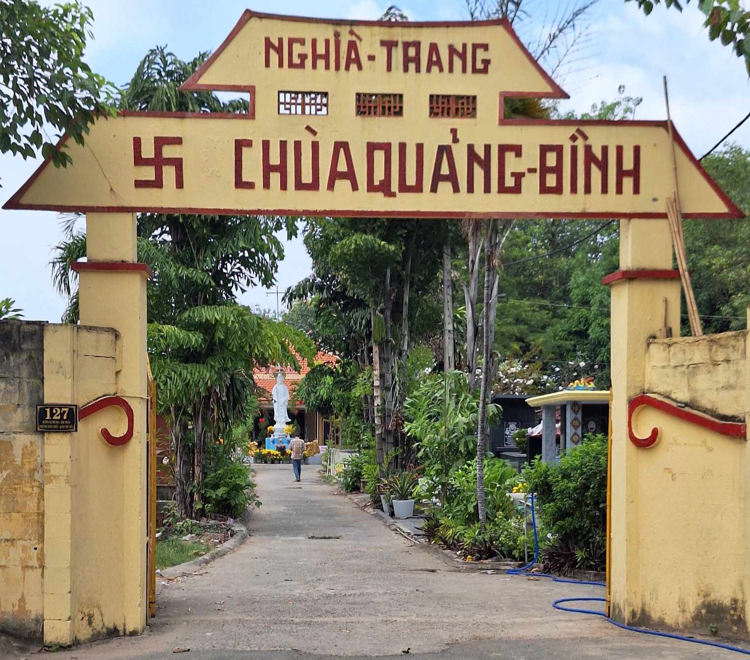 Nghĩa trang Chùa Quảng Bình