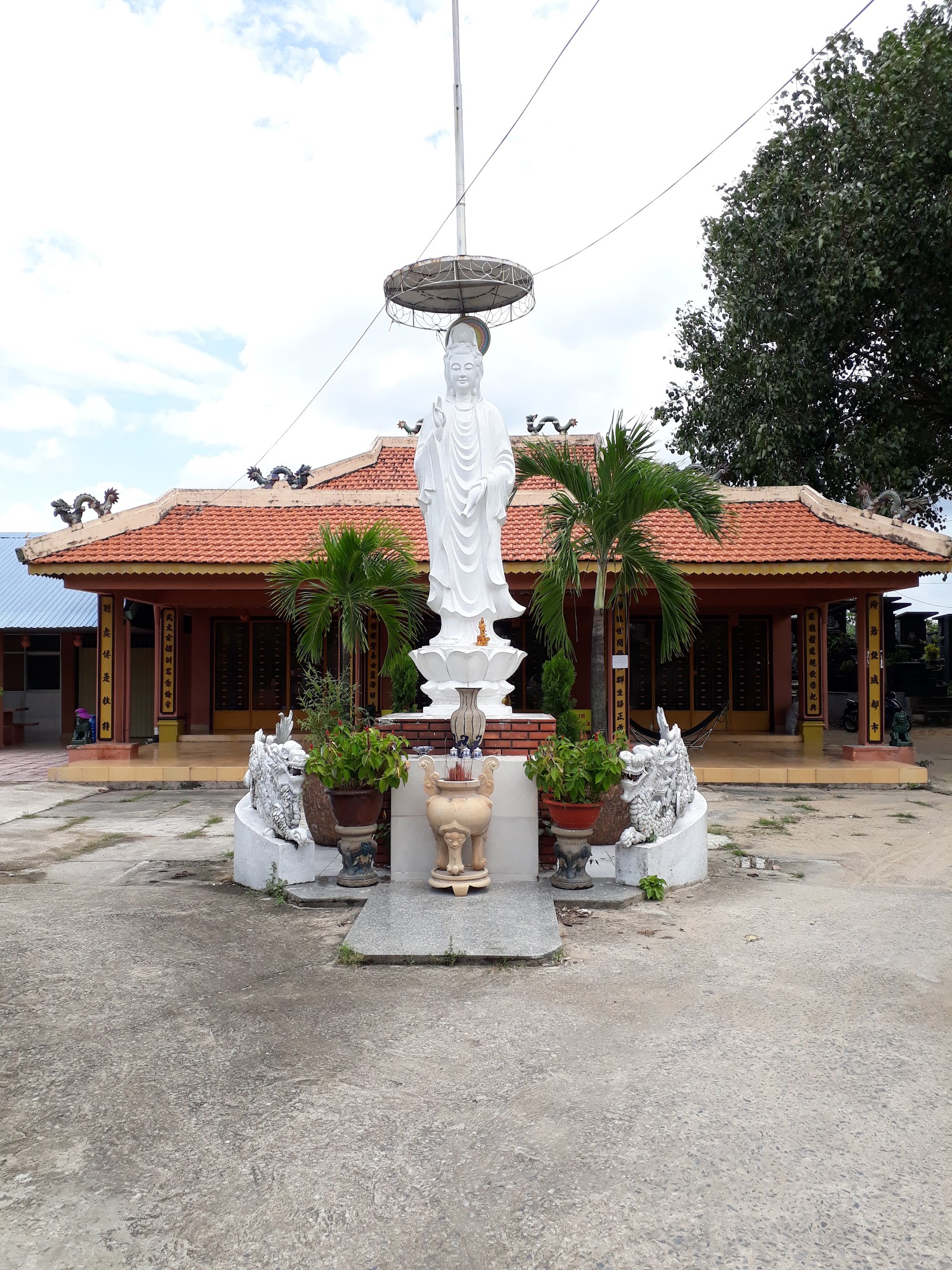 Nghĩa trang Chùa Quảng Bình