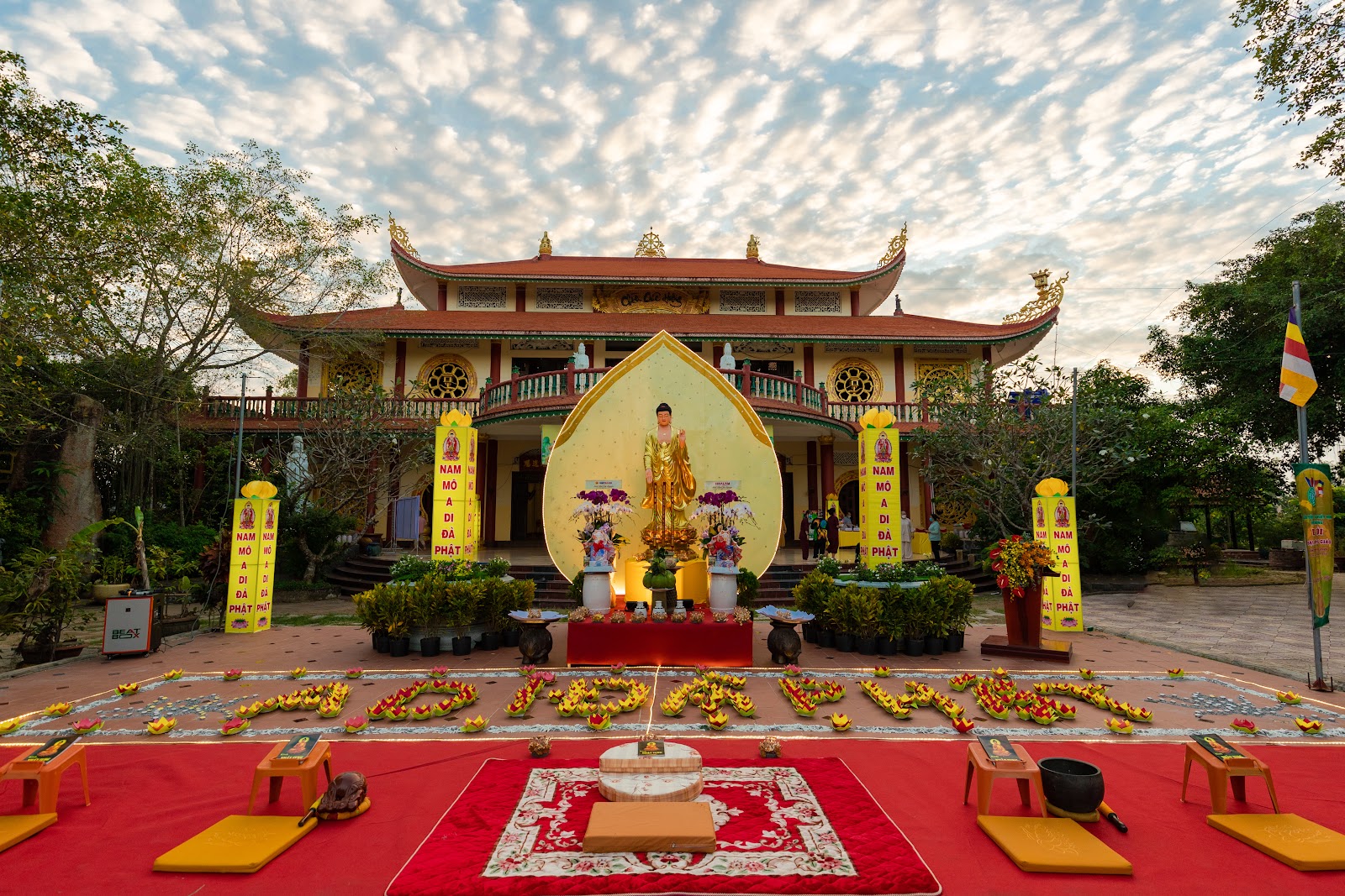Chùa Quê Hương