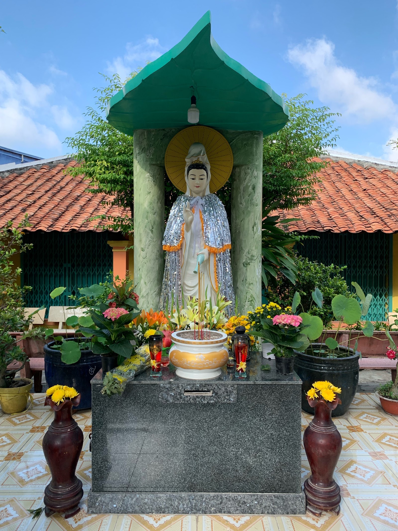 Sắc Tứ Từ Ân Tự