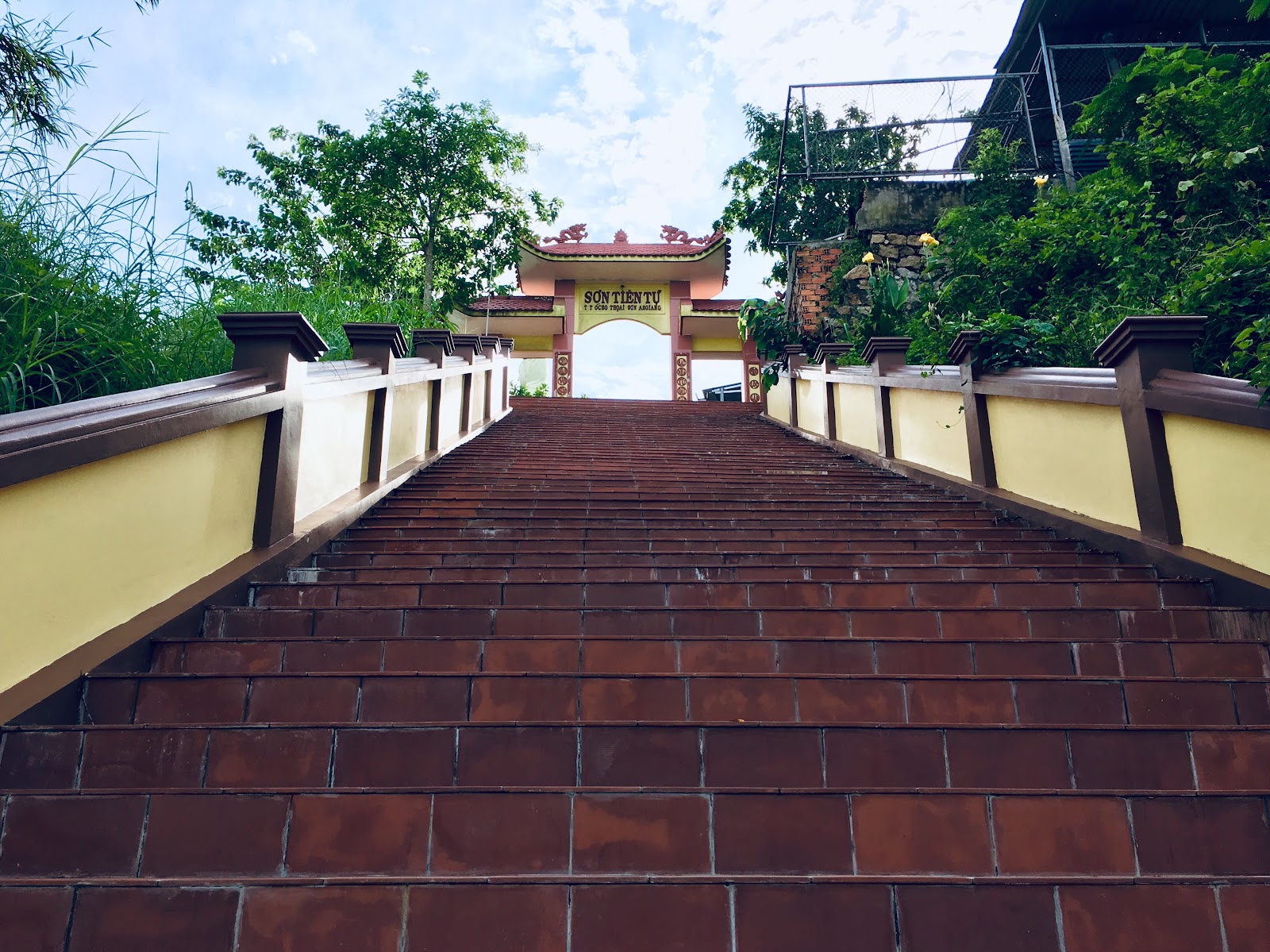 Sơn Tiên Tự