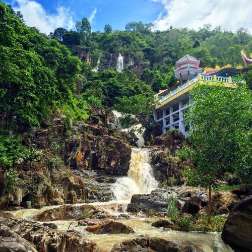 Chùa Suối Đổ