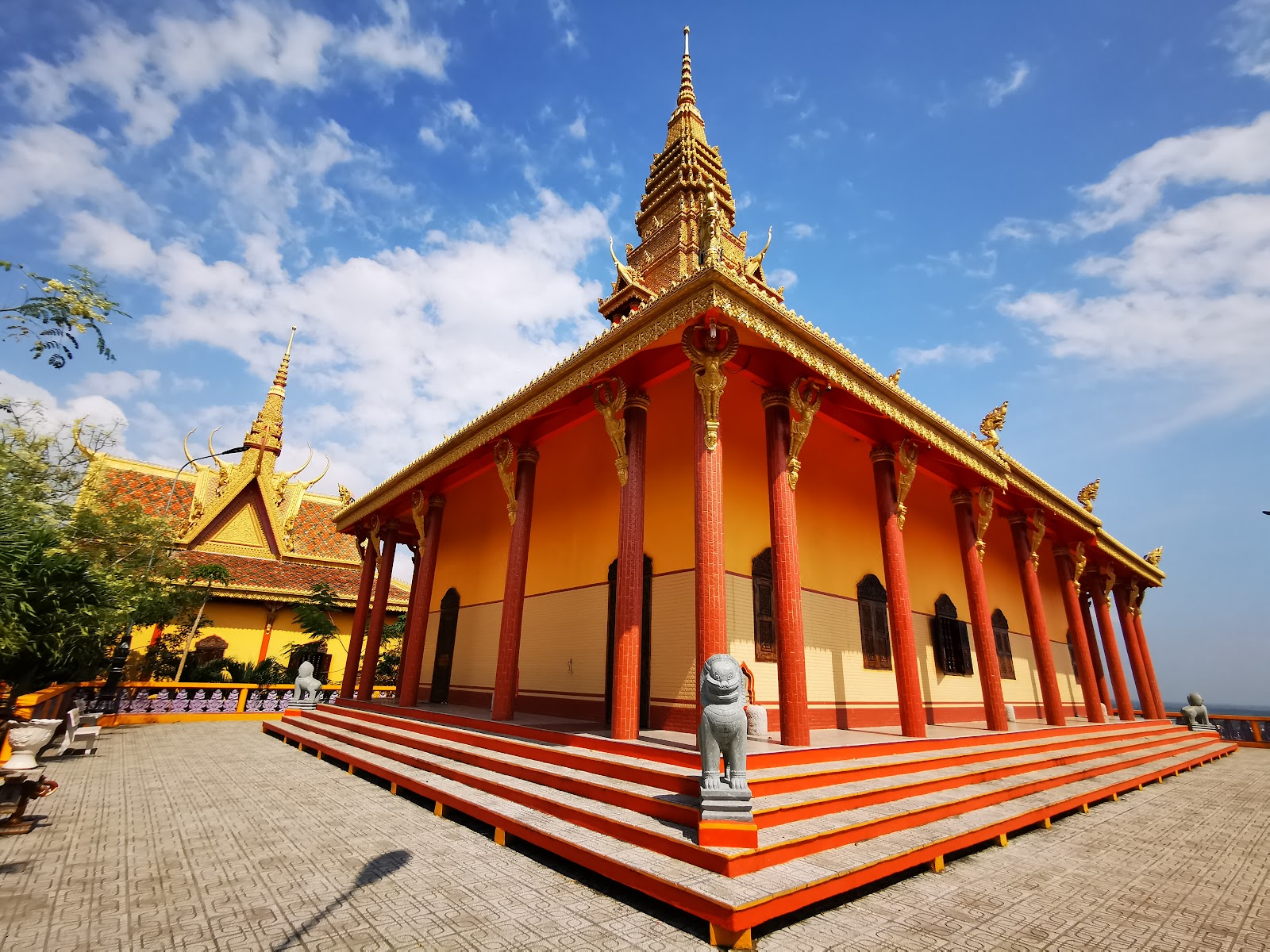 វត្តភ្នំតាបា - Chùa Tà Pạ