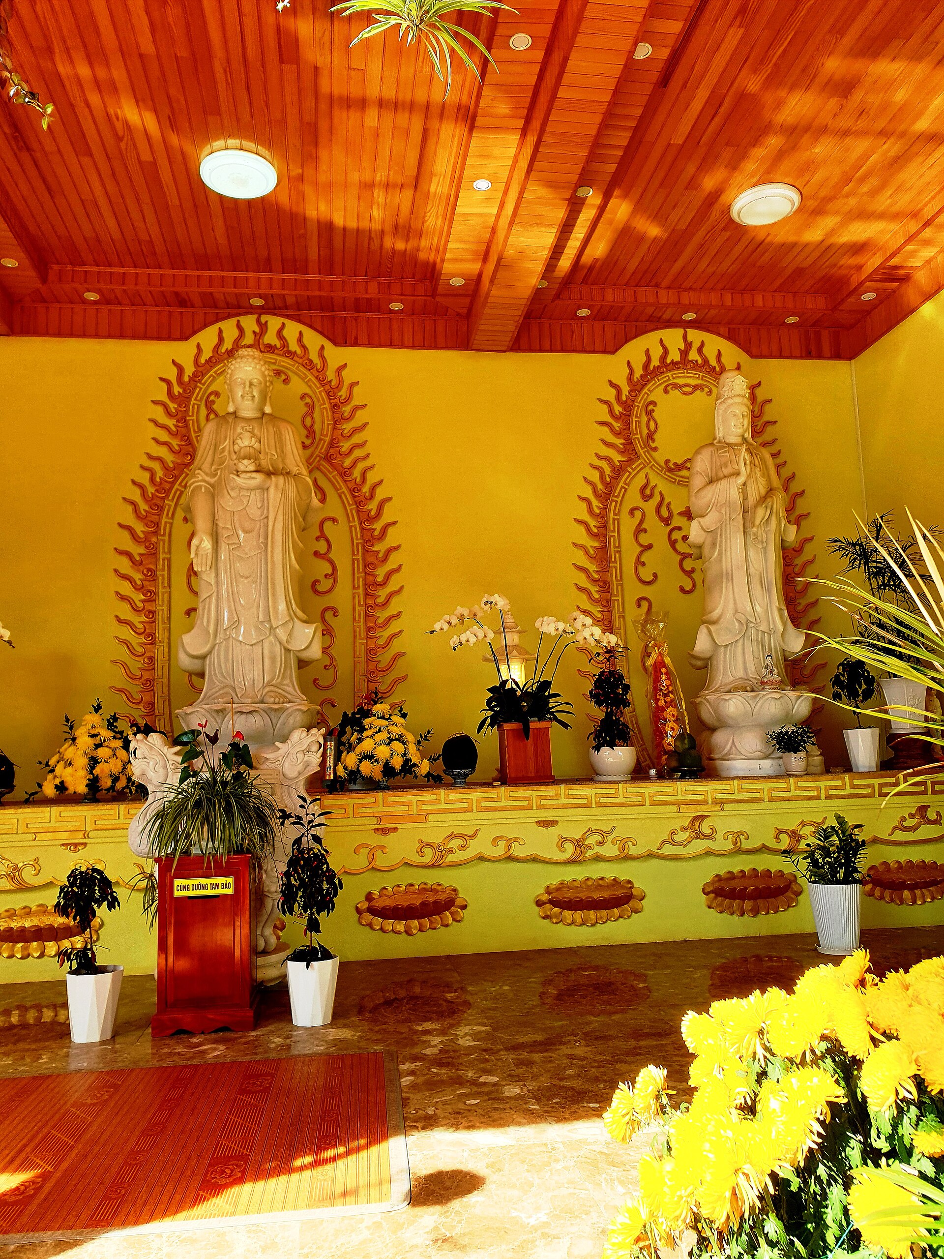Chùa Linh Quang (Điện thờ Tam Thánh) (17)