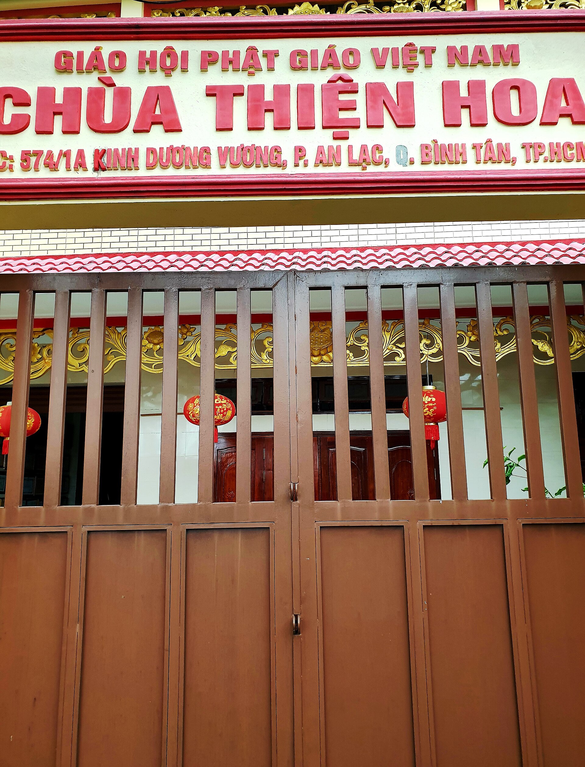 Chùa Thiện Hoa (bảng hiệu cổng chùa) (1)