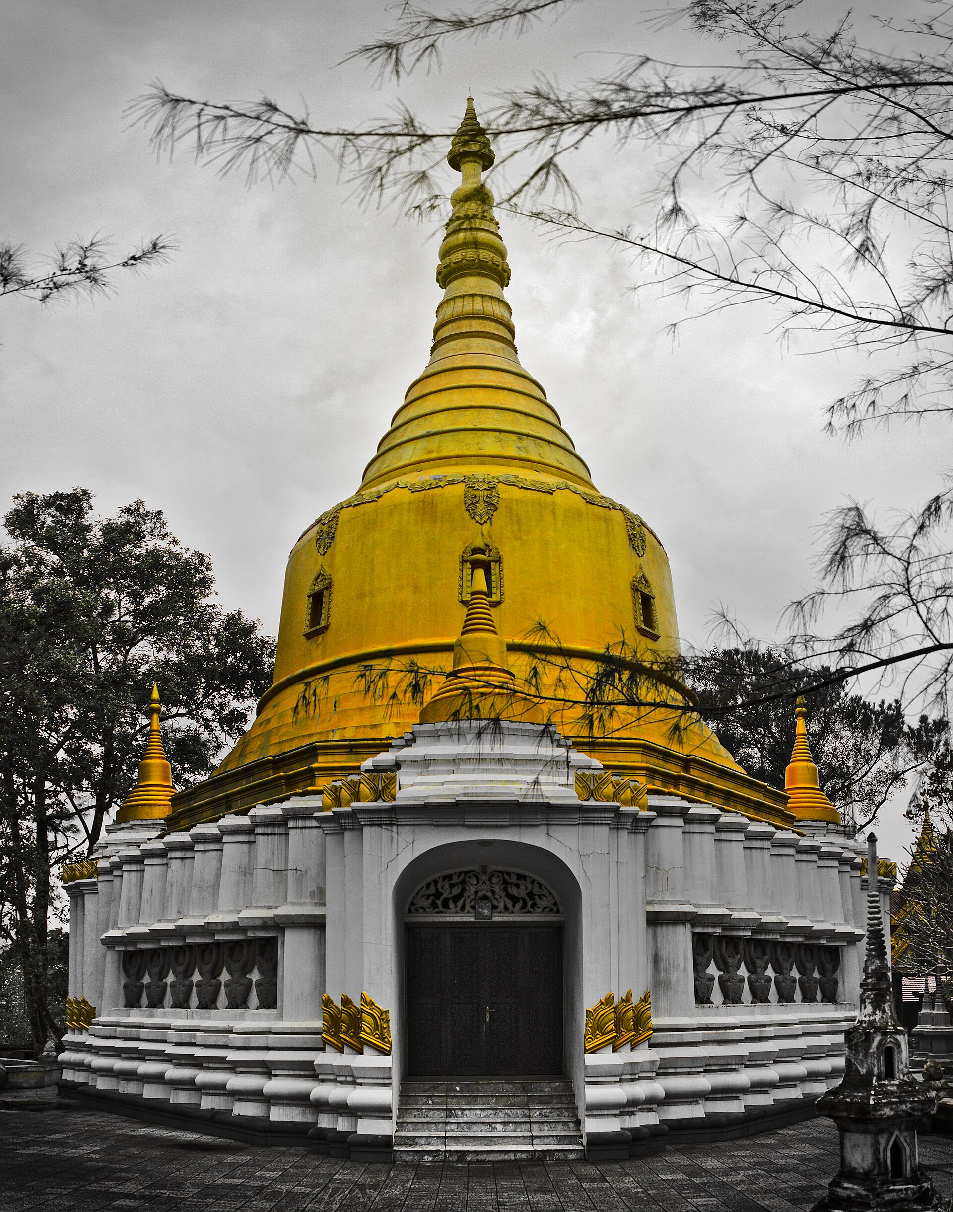 Chùa Thiền Lâm, Huế (50841024911)