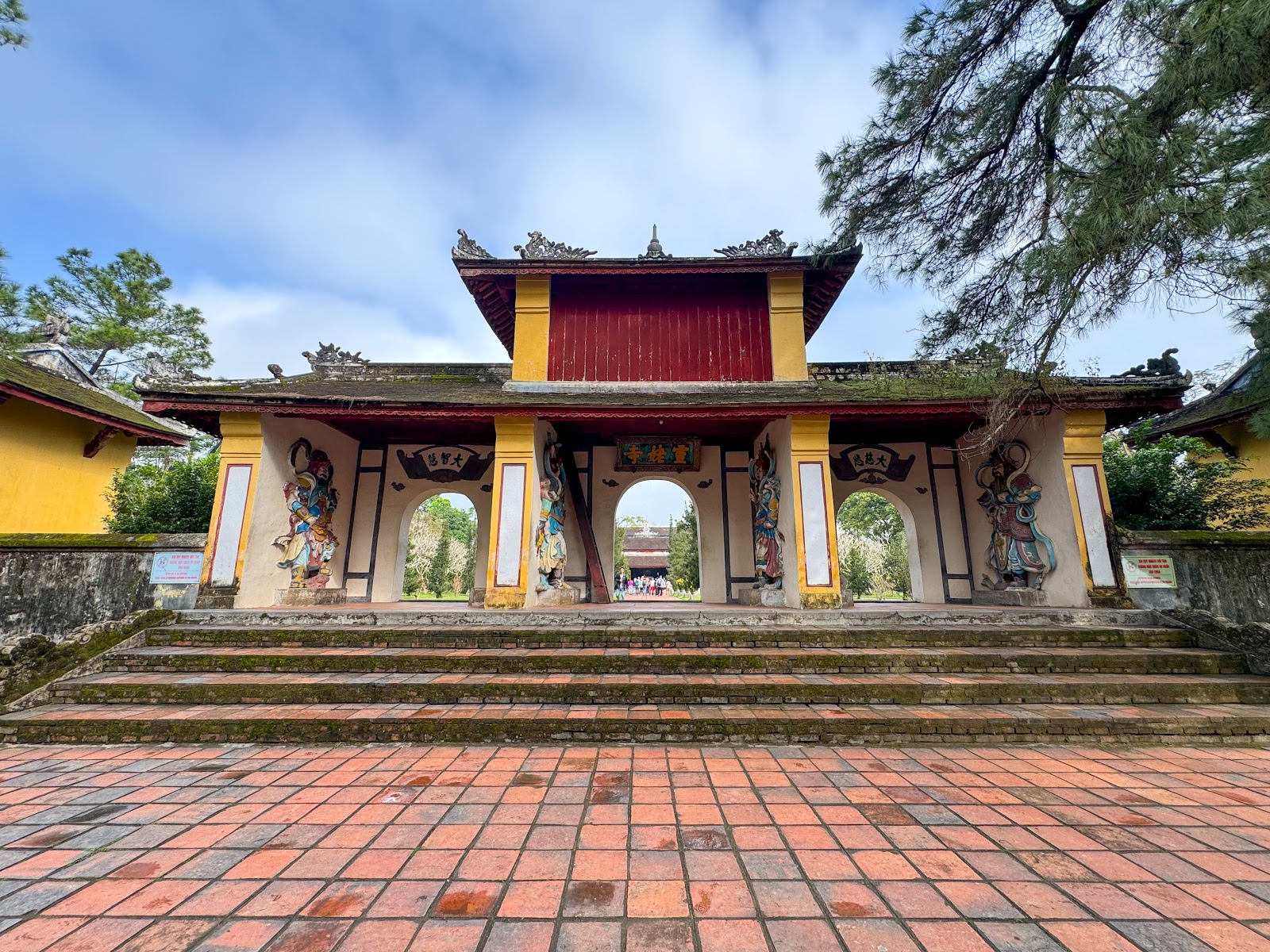 Chùa Thiên Mụ