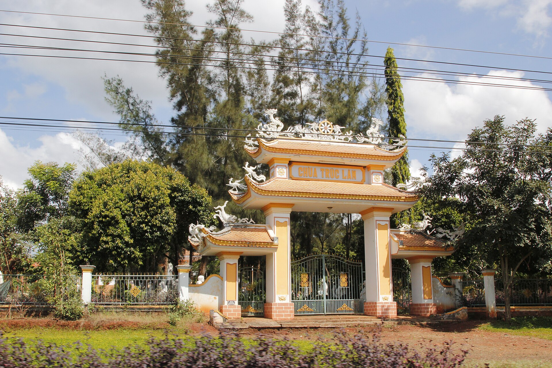CHÙA TRÚC LÂM 2012 - panoramio