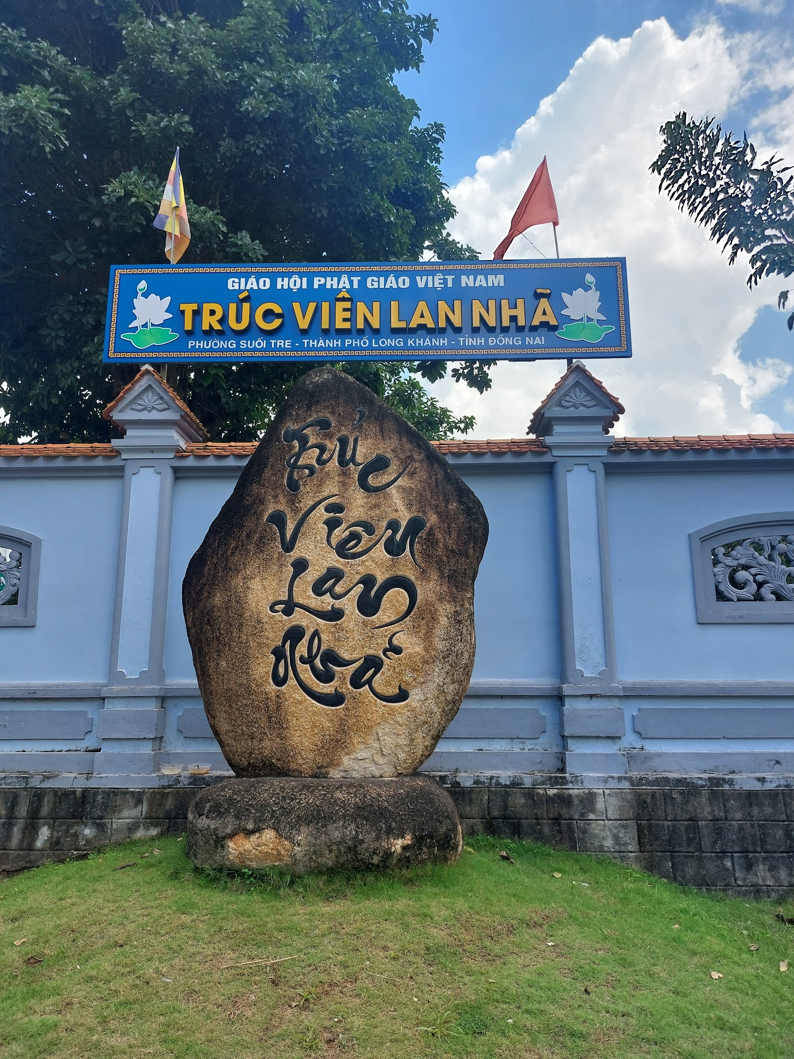Chùa TRÚC VIÊN LAN NHÃ