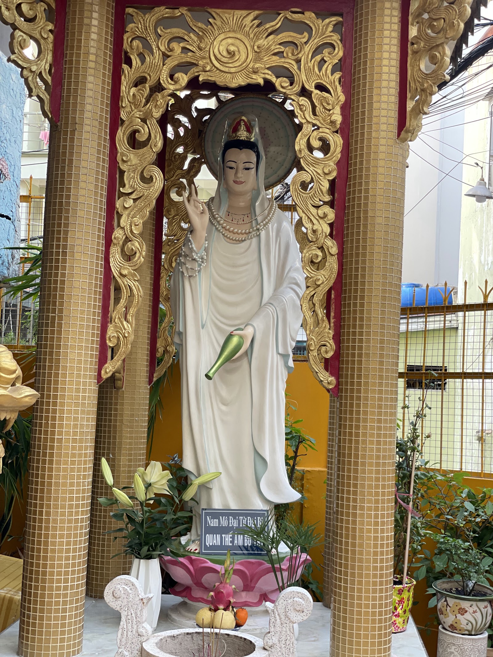 Chùa Trung Hòa